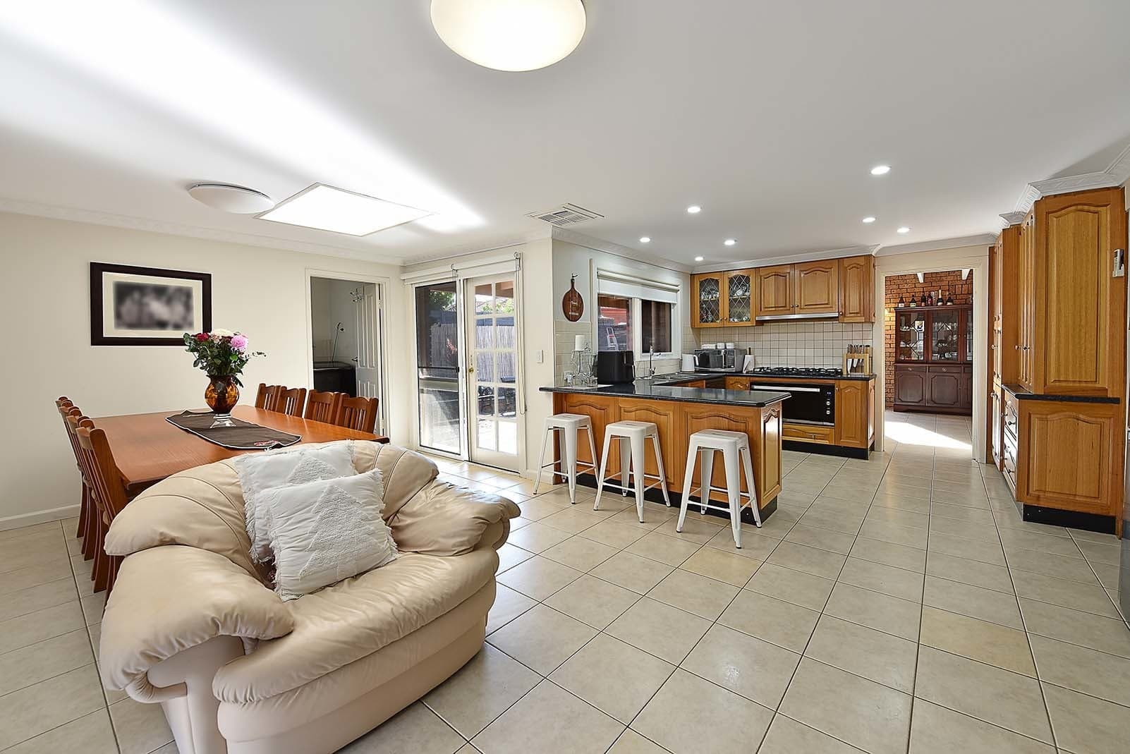 33 Moira Avenue, Reservoir, VIC 3073, Reservoir - Thumbnail 3