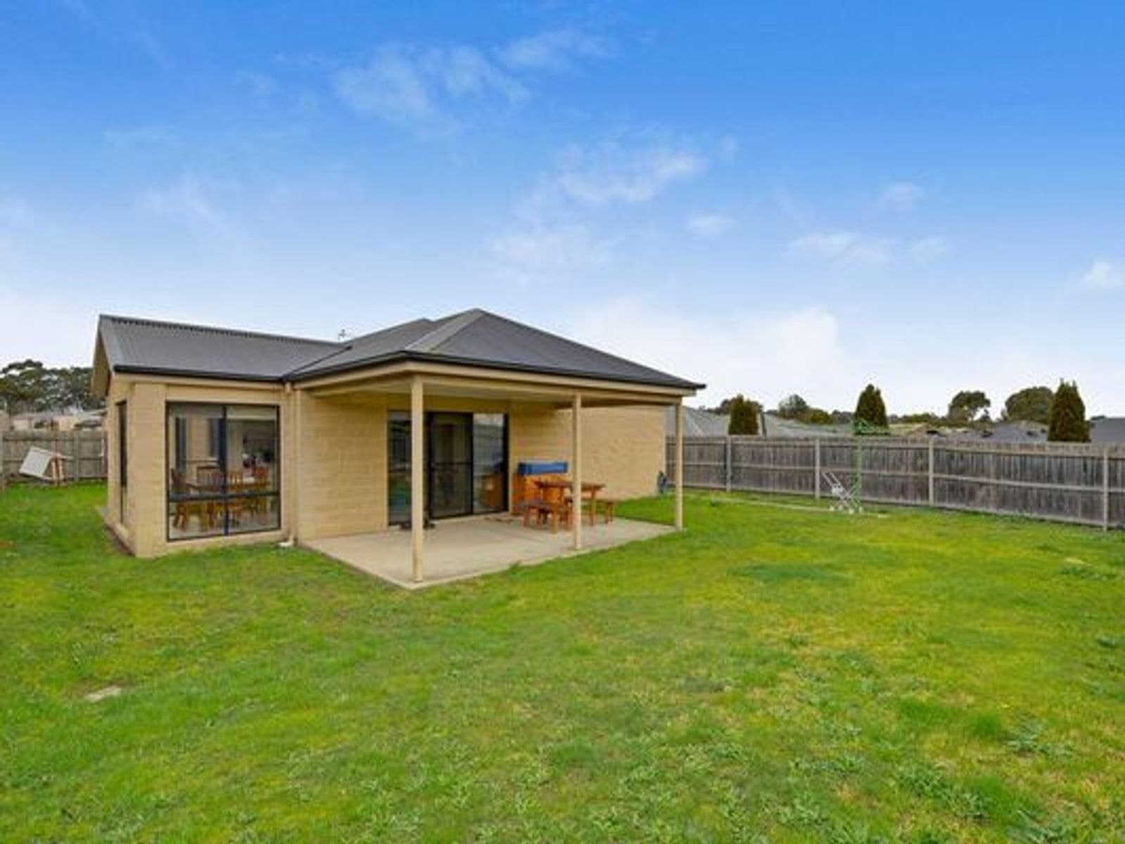 13 College Avenue, Traralgon VIC 3844, Traralgon - Thumbnail 5