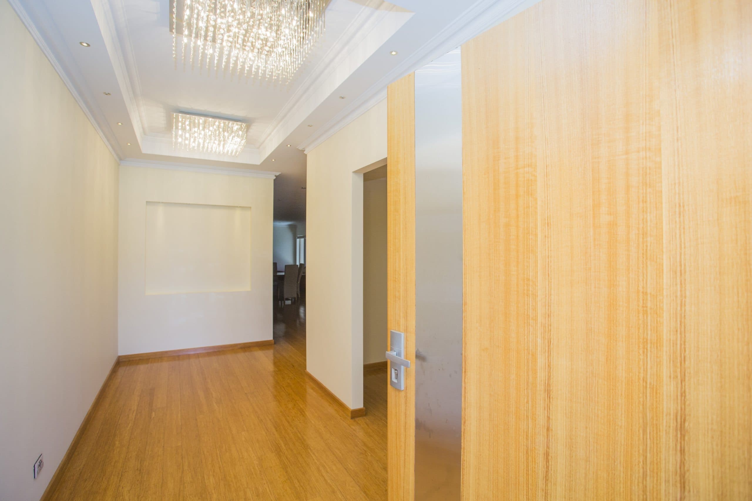 8 Levis Drive, CANNING VALE  WA  6155, Canning Vale - Thumbnail 2