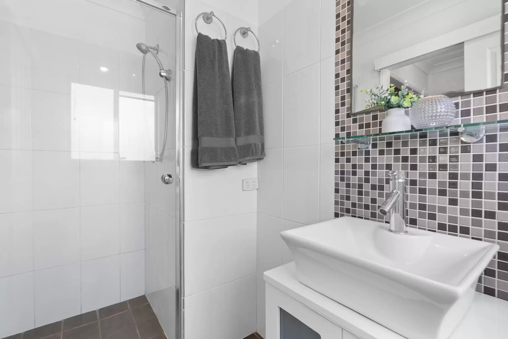 47 Gamenya Drive, Springwood, Springwood - Thumbnail 5