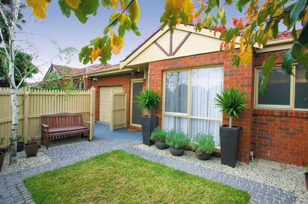 12 Toolambool Road, Carnegie - Image 1
