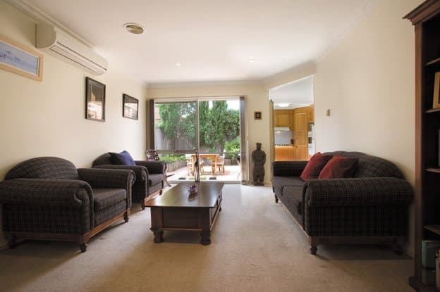 12 Toolambool Road, Carnegie - Thumbnail 2