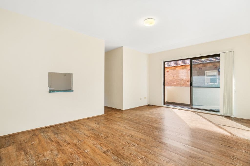 24/33 Livingstone Road, Petersham - Image 1