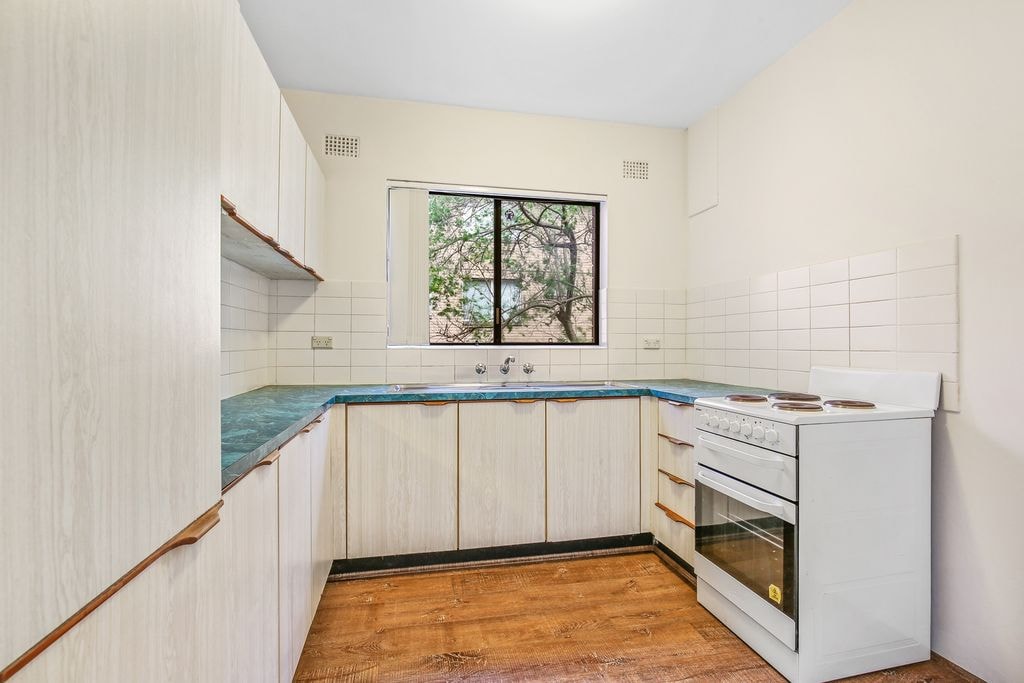 24/33 Livingstone Road, Petersham - Thumbnail 2