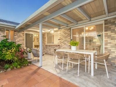 SOLD BY ORESTI ASTRAS QLD, Sold By Oresti Astras - Thumbnail 6