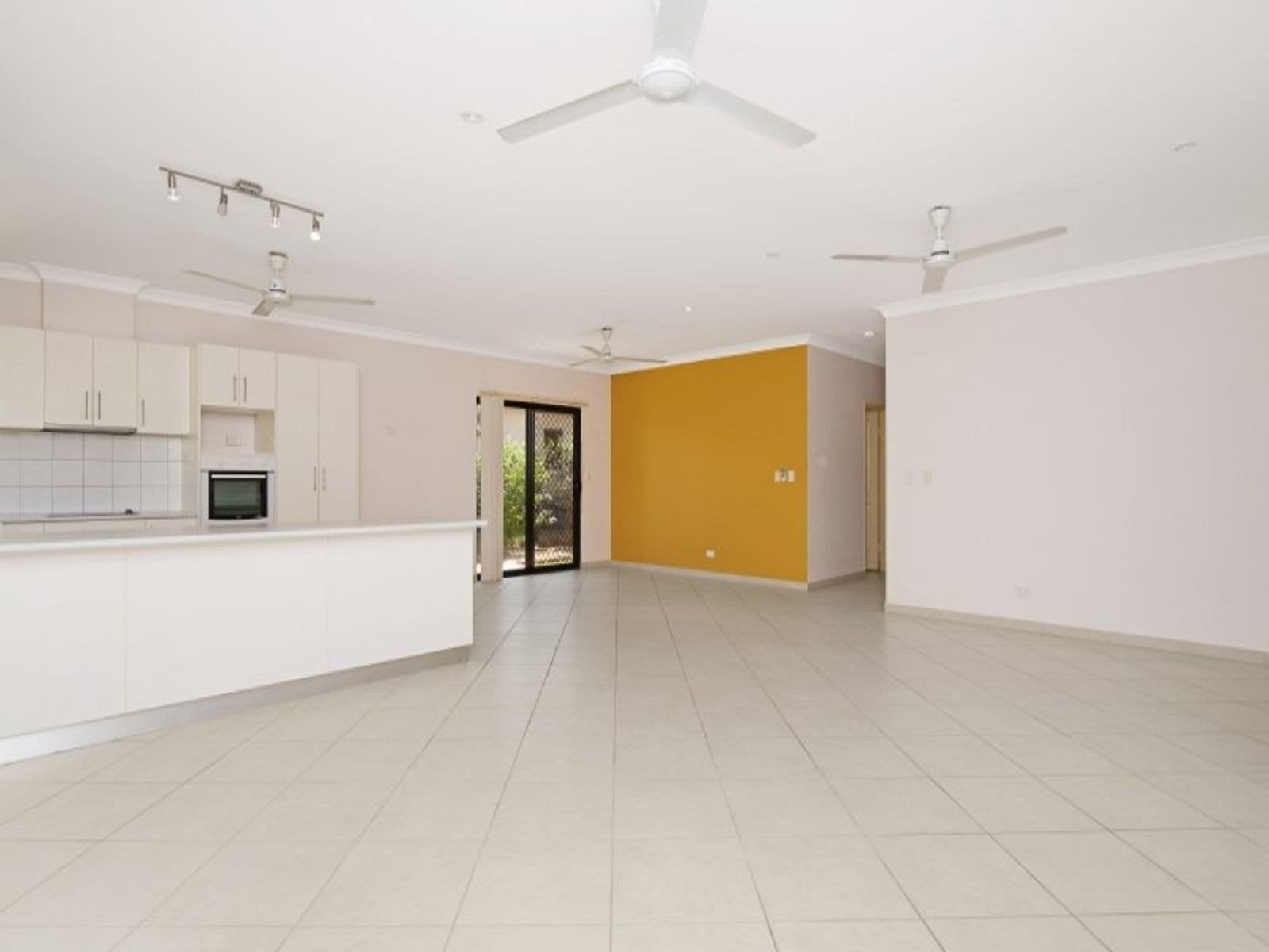 12 Huddleston Street, Farrar NT 0830, Farrar - Thumbnail 6