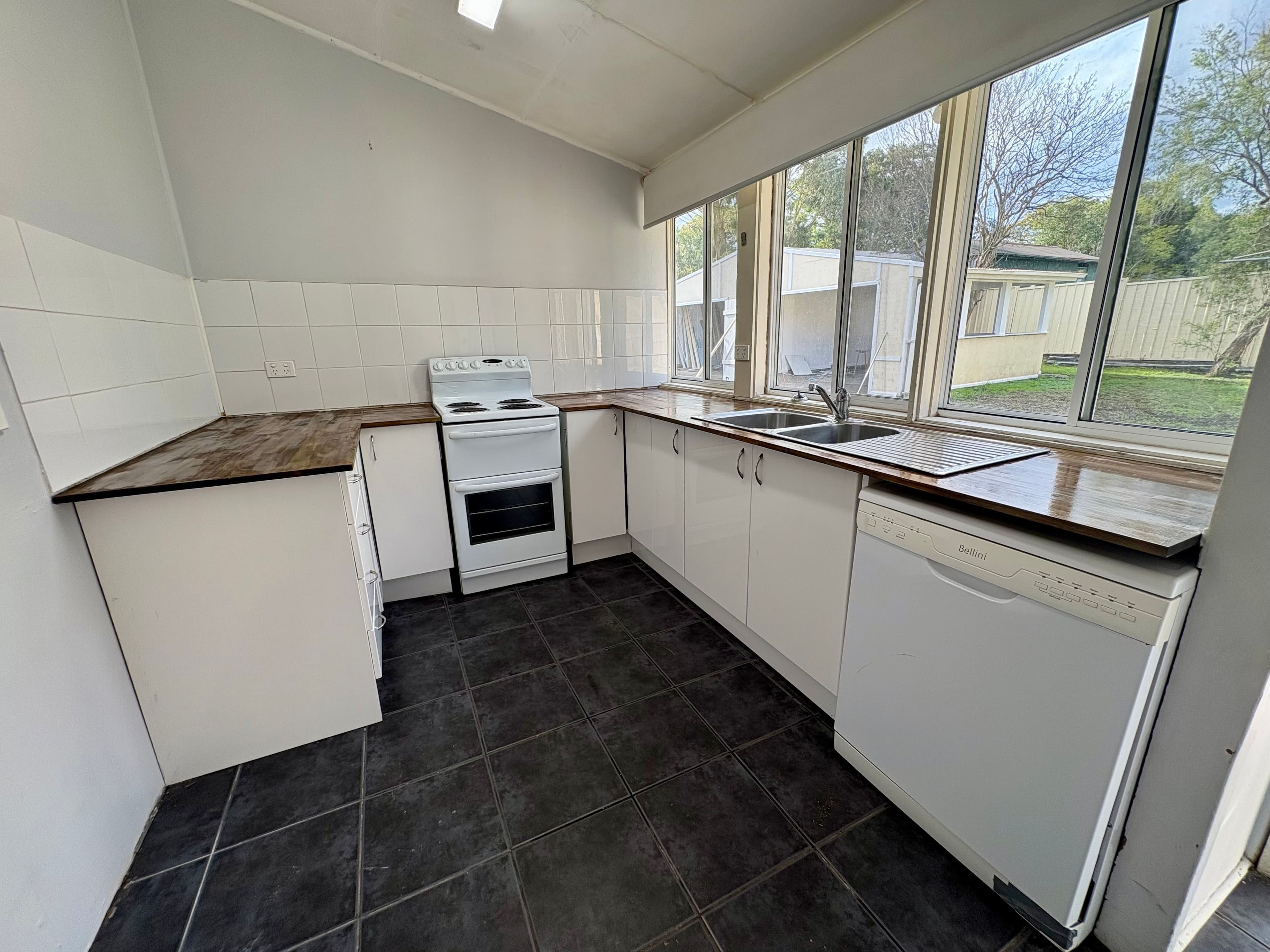 125 Commerce Street, Taree NSW 2430, Taree - Image 1