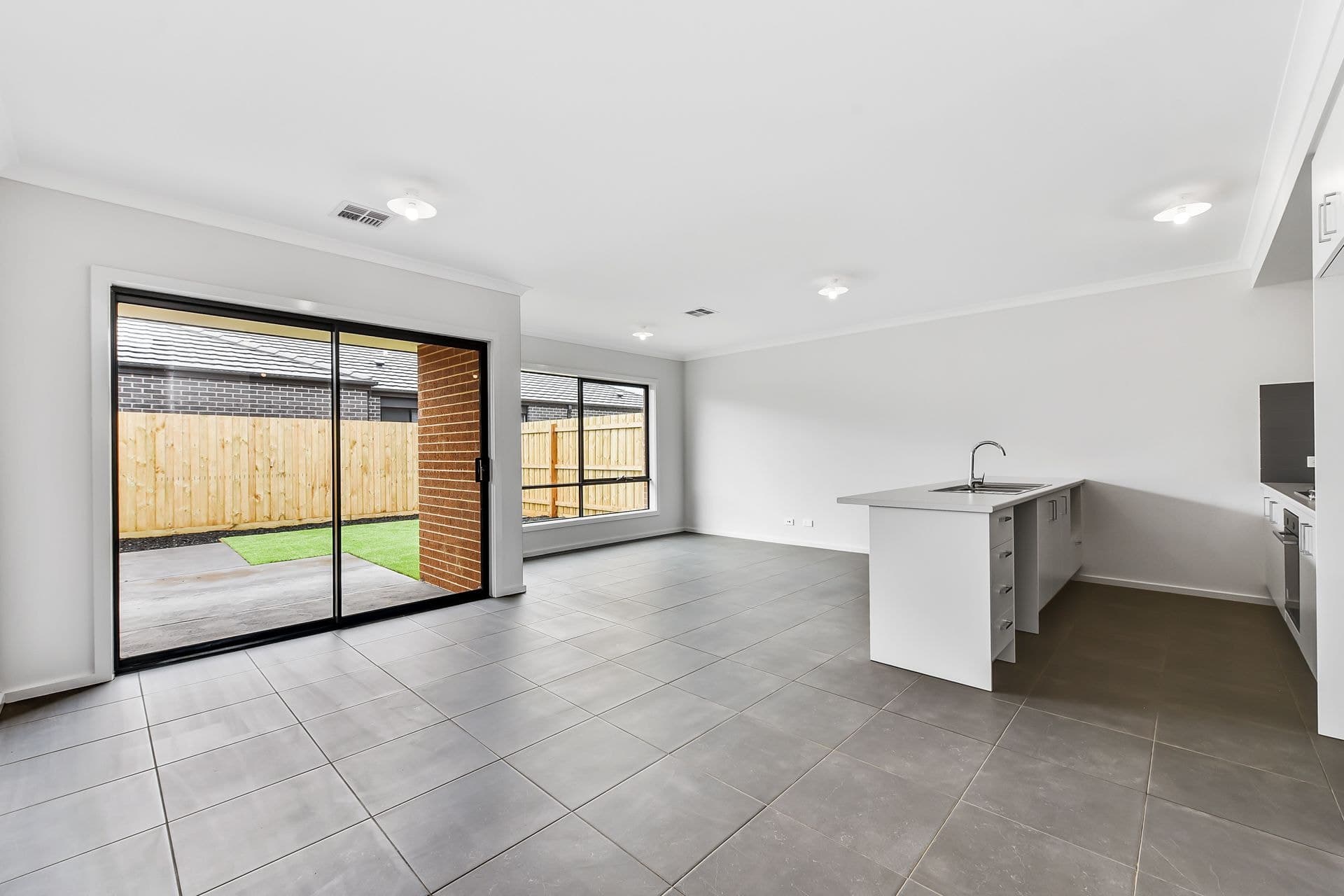 14 Apium Street, Clyde VIC 3978, Clyde - Thumbnail 5