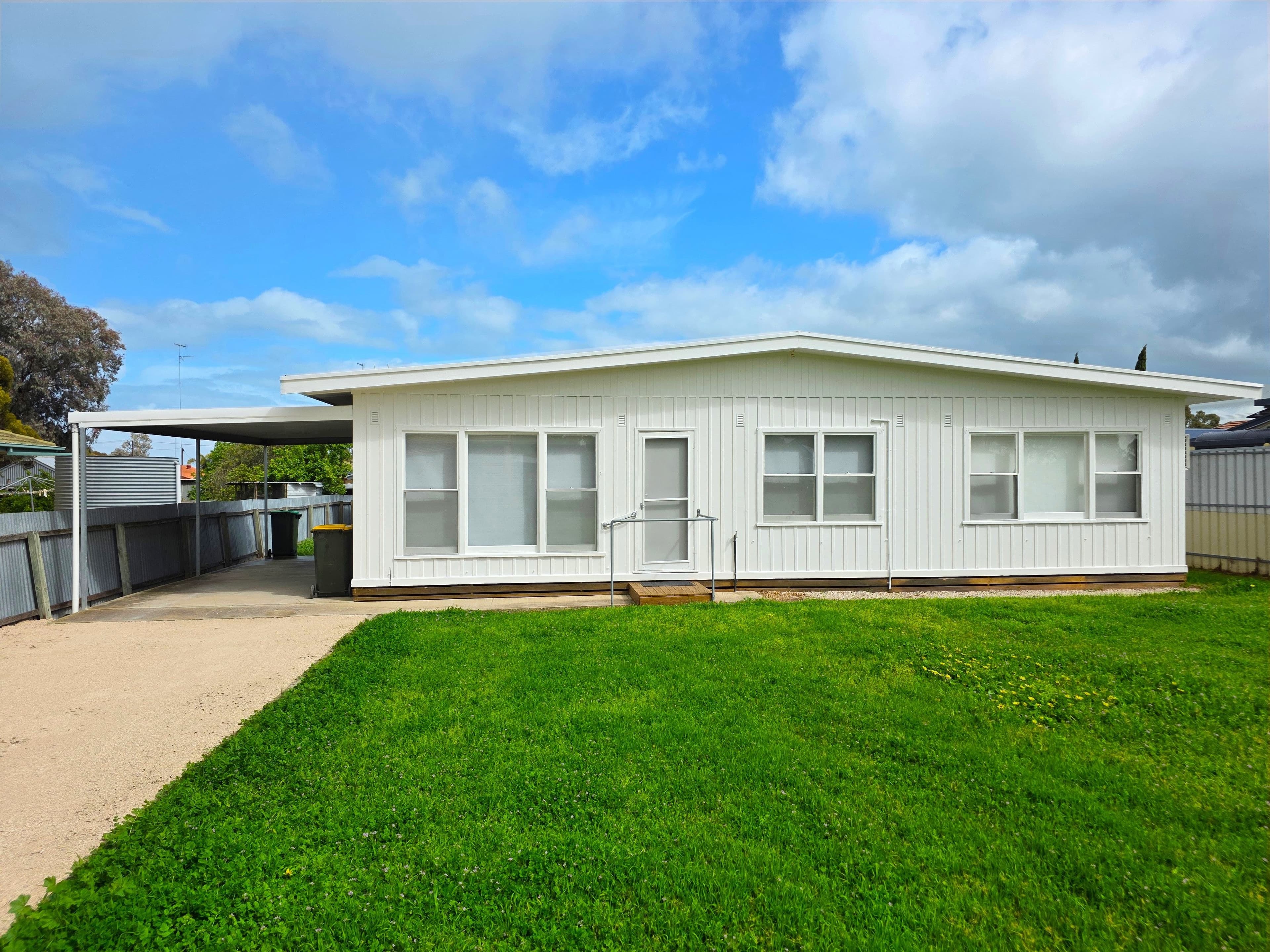 17 Baker Street, Bordertown SA 5268, Bordertown - Image 1