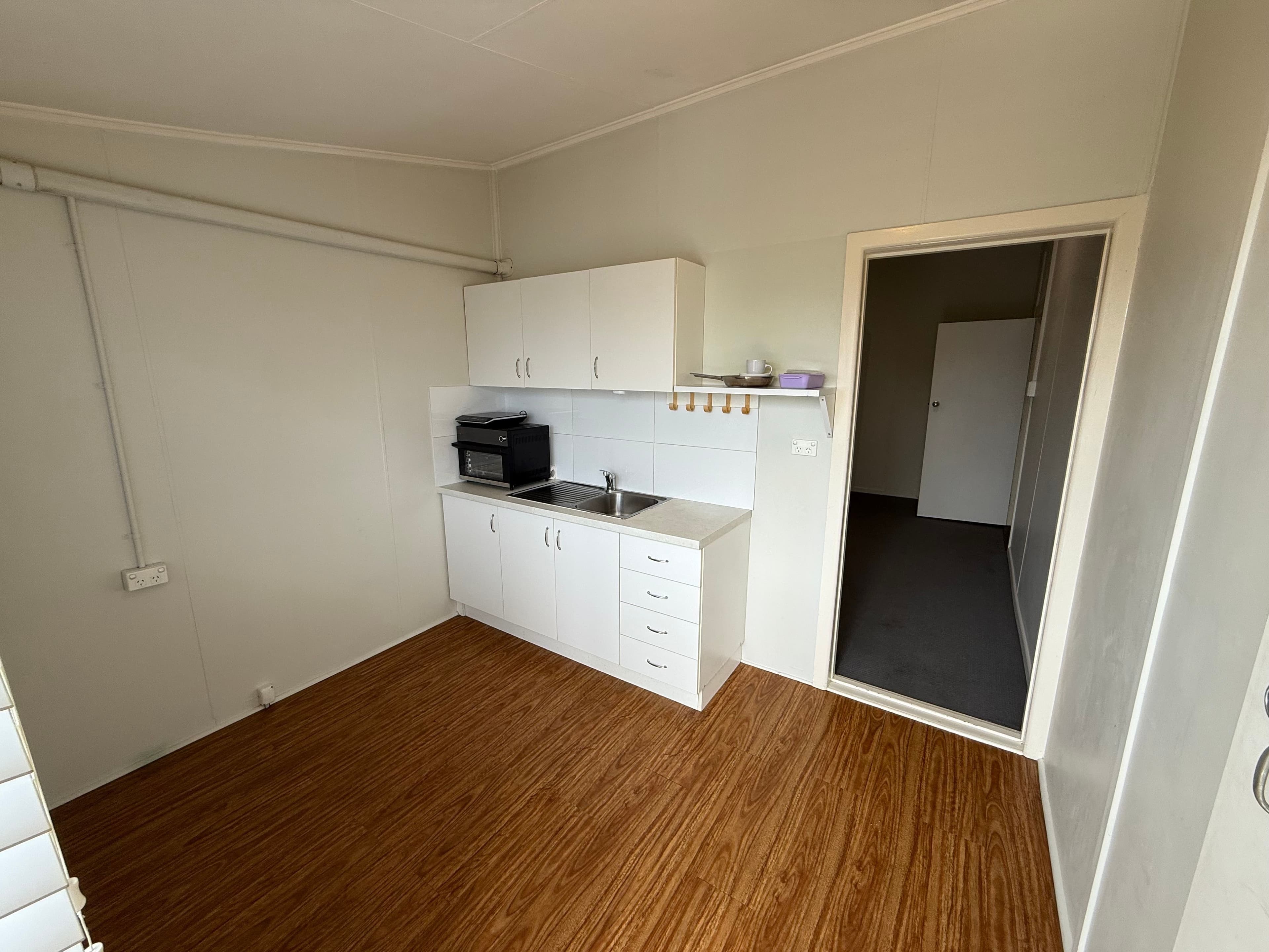 2/67 Hawthorne Street, Woolloongabba QLD 4102, Woolloongabba - Thumbnail 2