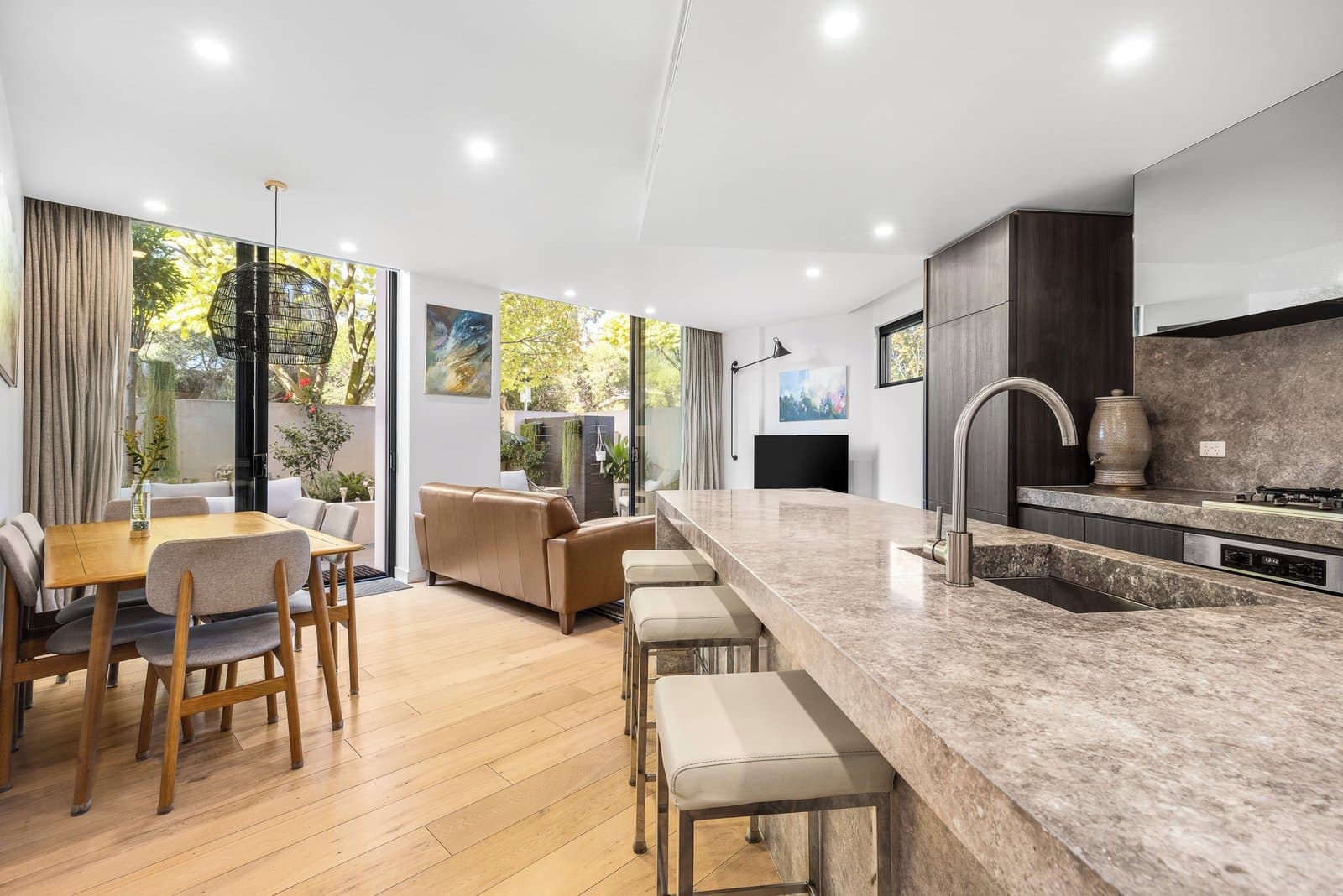 G01 135 Carpenter Street, Brighton - Image 1