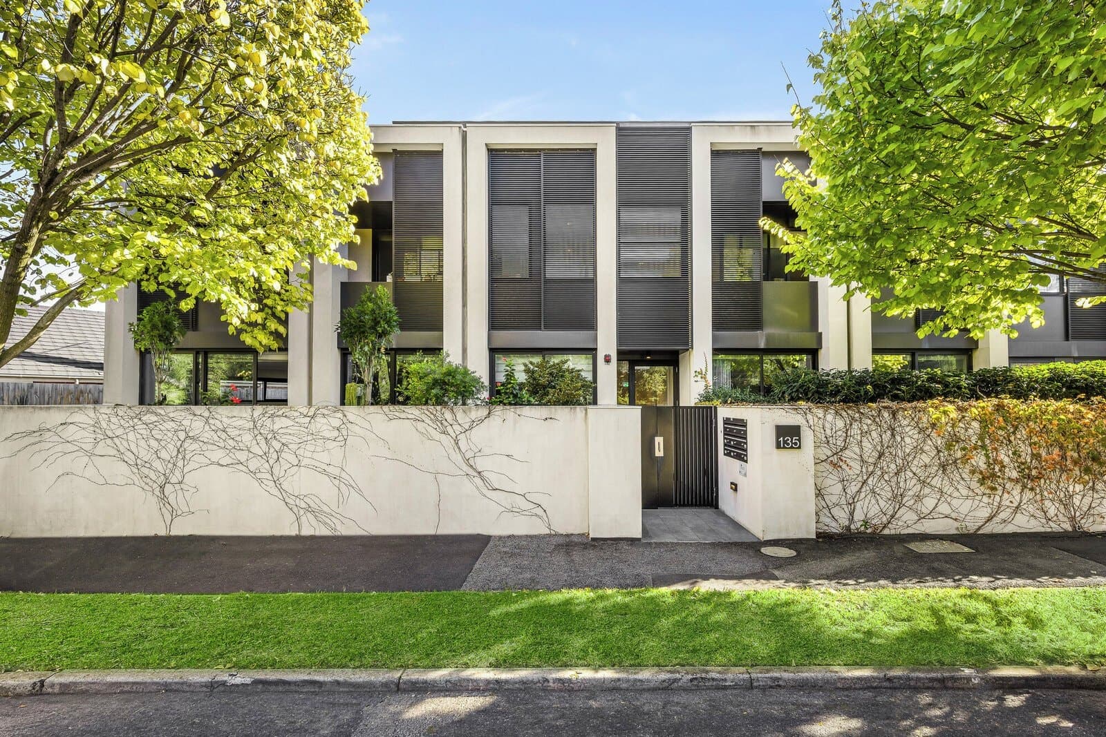 G01 135 Carpenter Street, Brighton - Thumbnail 2