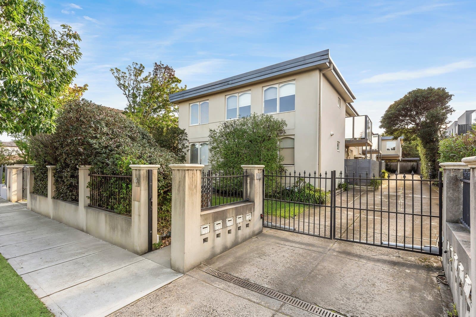 2/15 Holloway Street, Ormond - Thumbnail 2