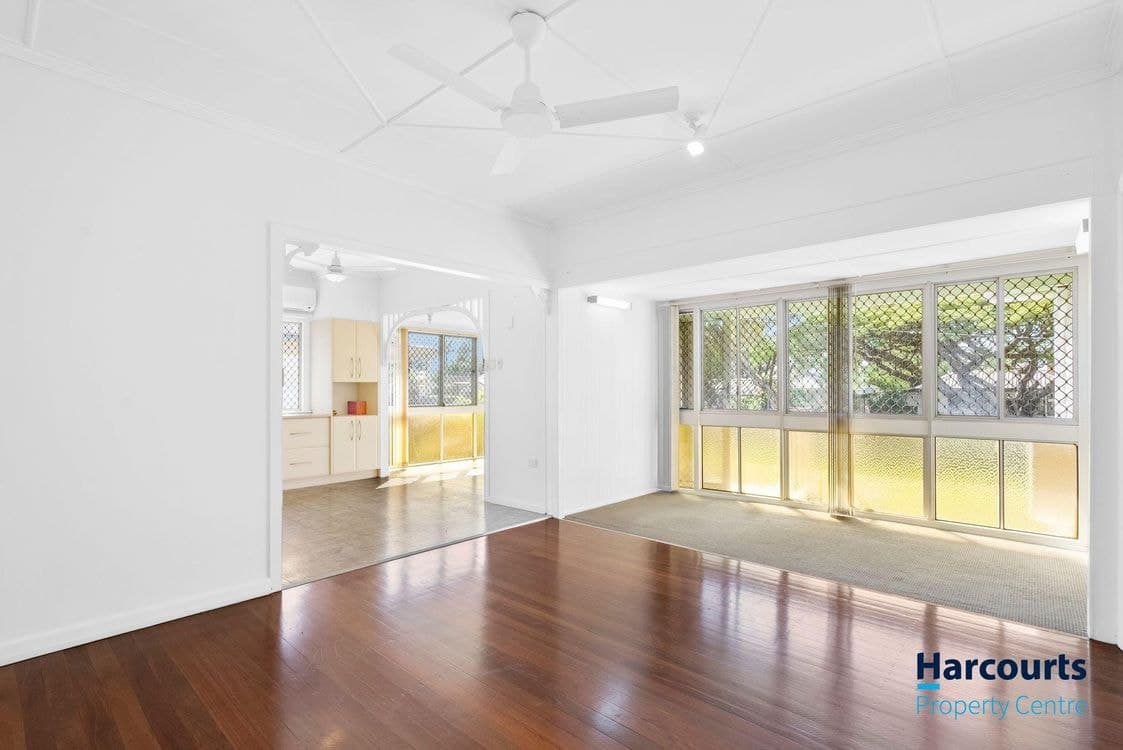 33 Regent Street, WYNNUM WEST, QLD, 4178, Wynnum West - Thumbnail 2