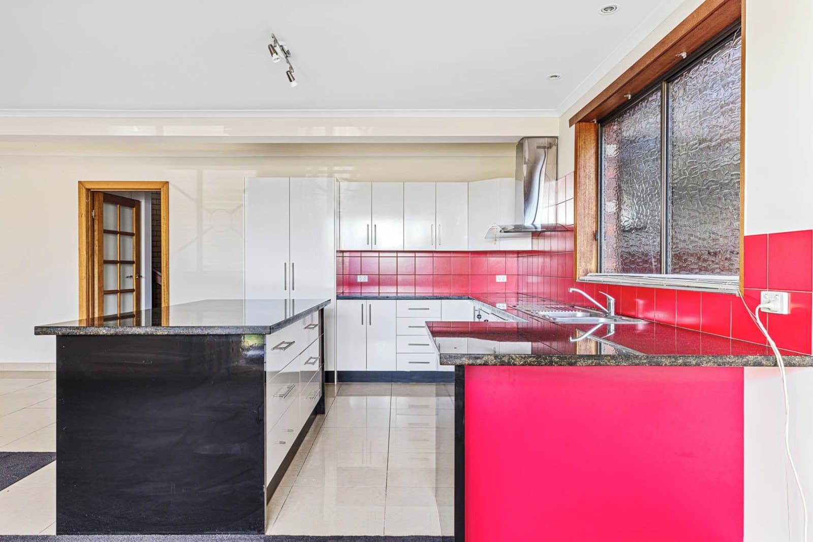 113 Sim Street, Black Hill, Black Hill - Thumbnail 2
