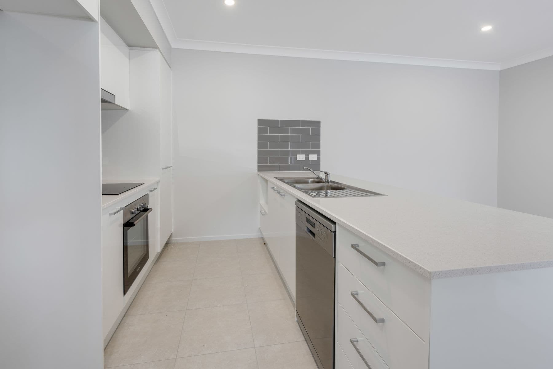 2/9 CINNAMON WAY, Morisset, NSW 2264, Morisset - Thumbnail 7