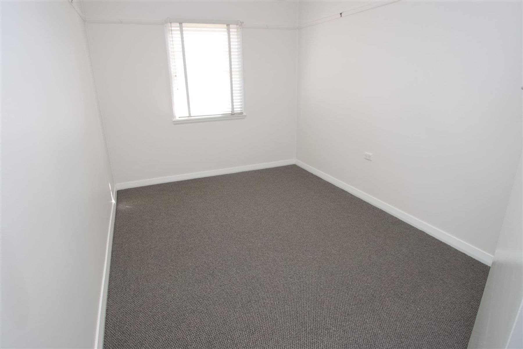 84 Martin Street, Tenterfield NSW 2372, Tenterfield - Thumbnail 8