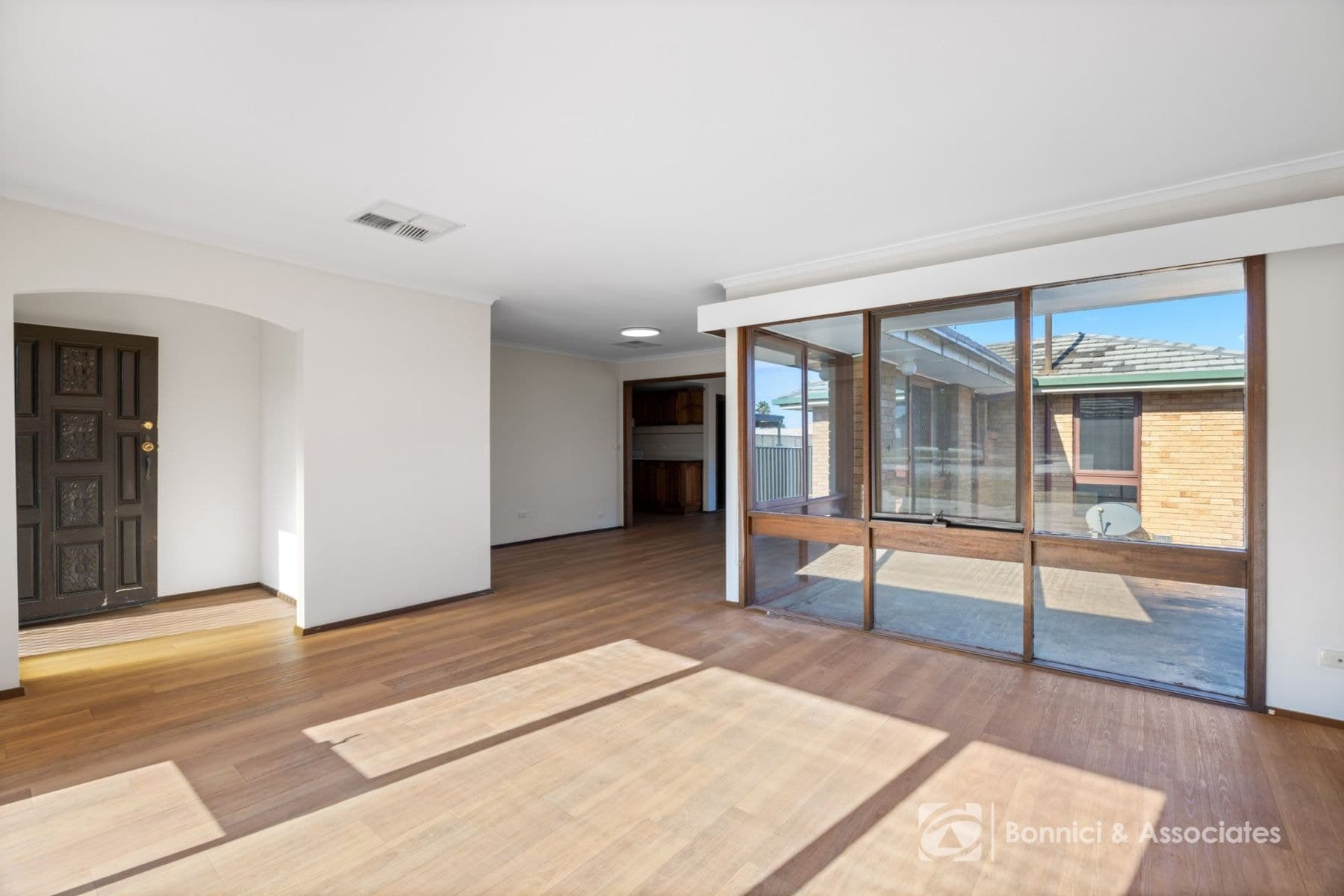 334 Parkland Crescent, Lavington NSW 2641, Lavington - Thumbnail 4