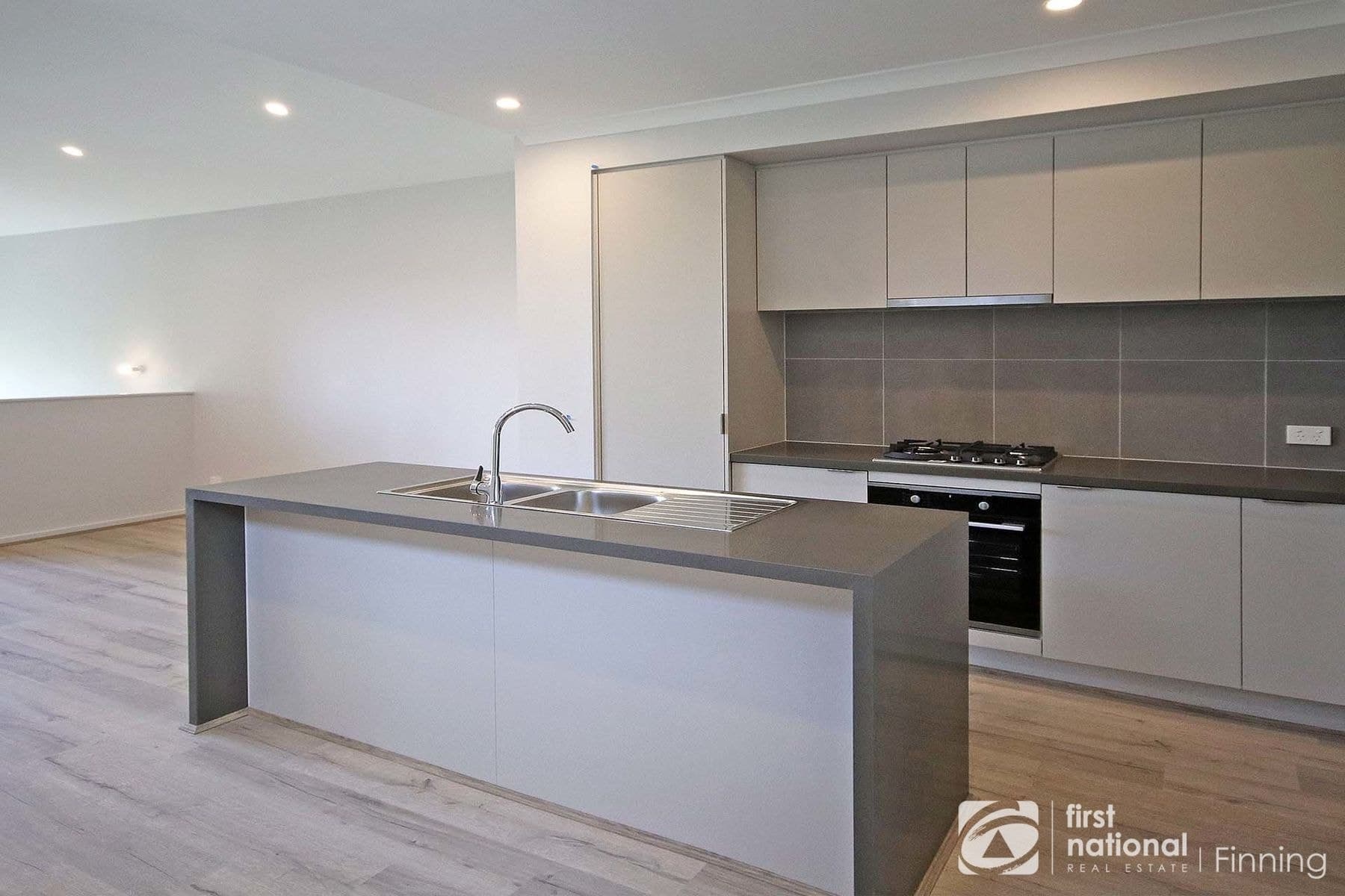 11 Poplar Lane, Clyde VIC 3978, Clyde - Thumbnail 2