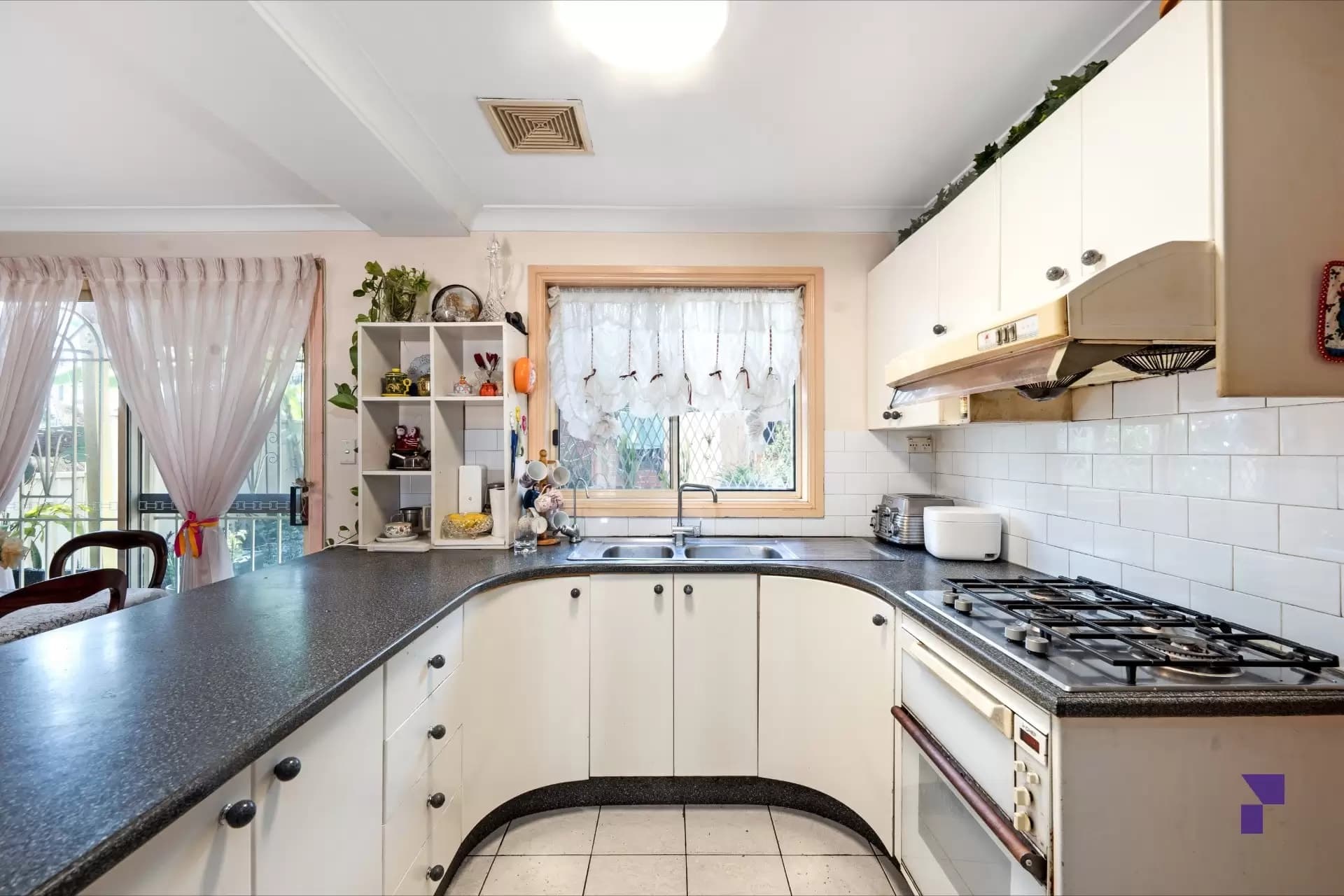 2/128b Wilbur Street, Greenacre - Thumbnail 2