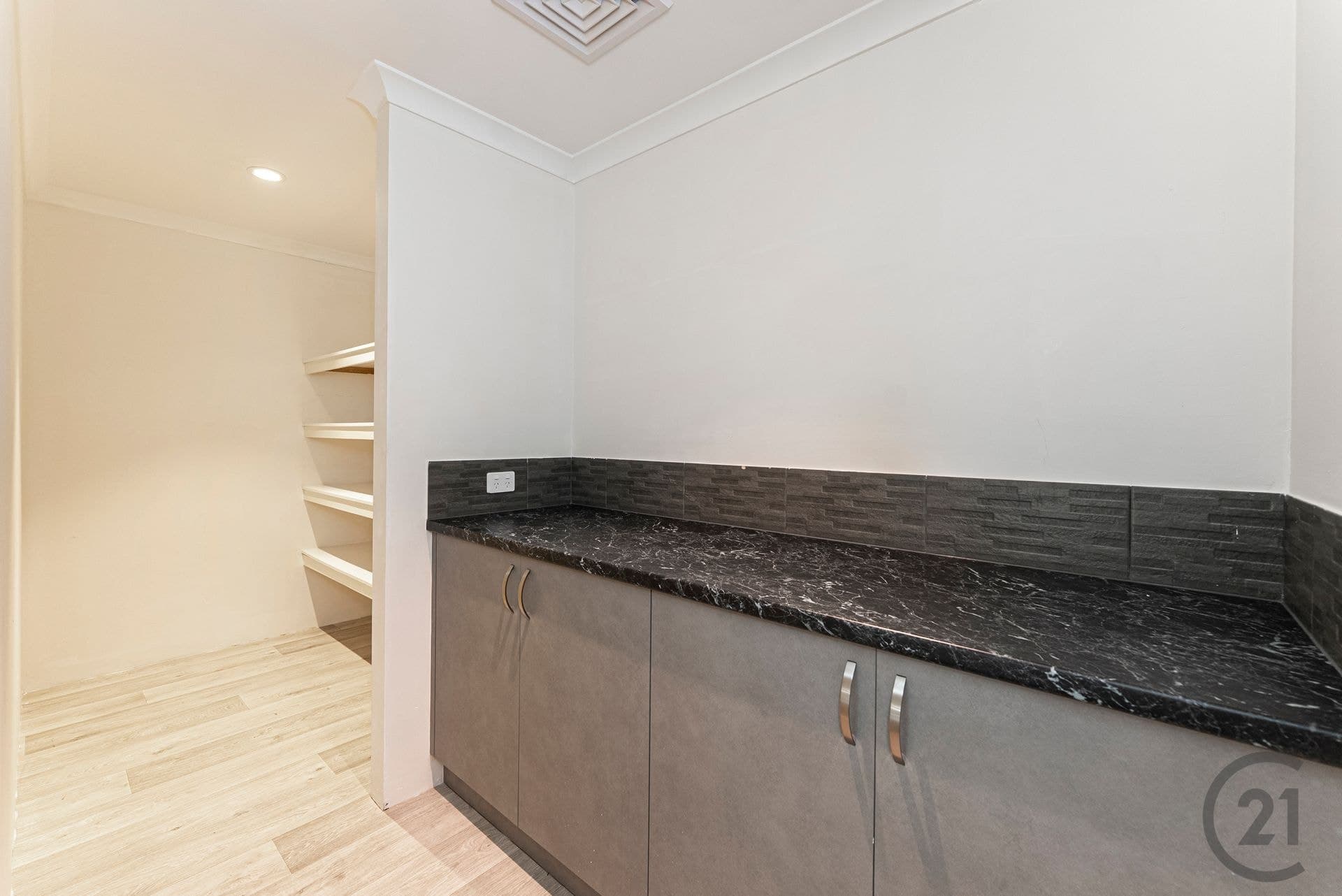 8 Relucent Way, Baldivis, WA, 6171, Baldivis - Thumbnail 5