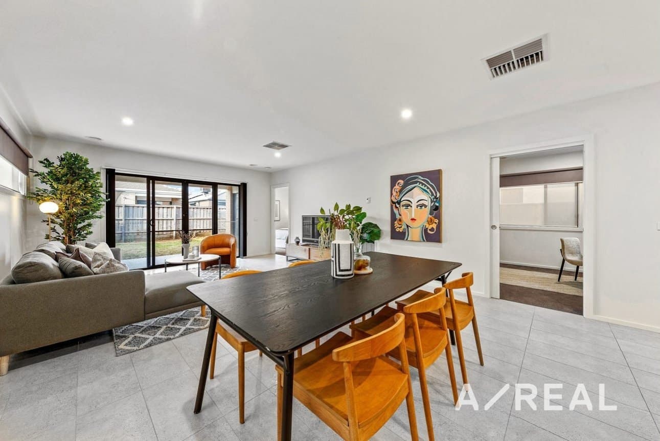 12 Eaglecrest Ave, Fraser Rise, Fraser Rise - Thumbnail 6