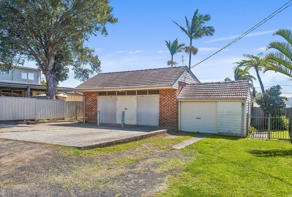 A/46 Horsley Road, Oak Flats - Image 1