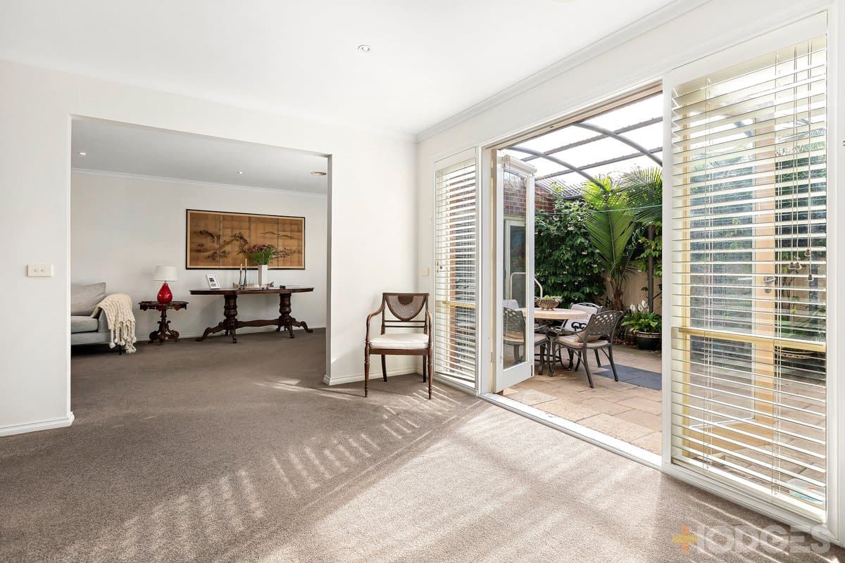 2 / 5 Edinburgh Street, Hampton, VIC, 3188, Hampton - Thumbnail 8