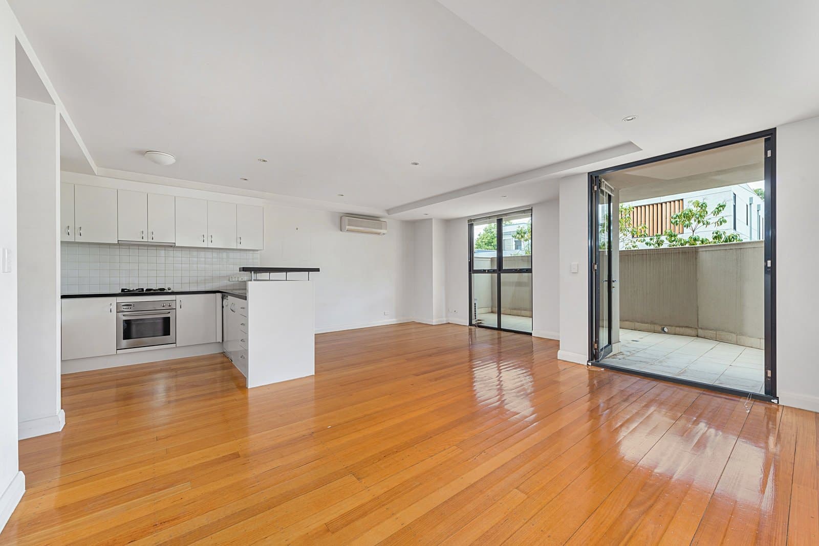 6/38 Macfarlan Street, South Yarra - Image 1