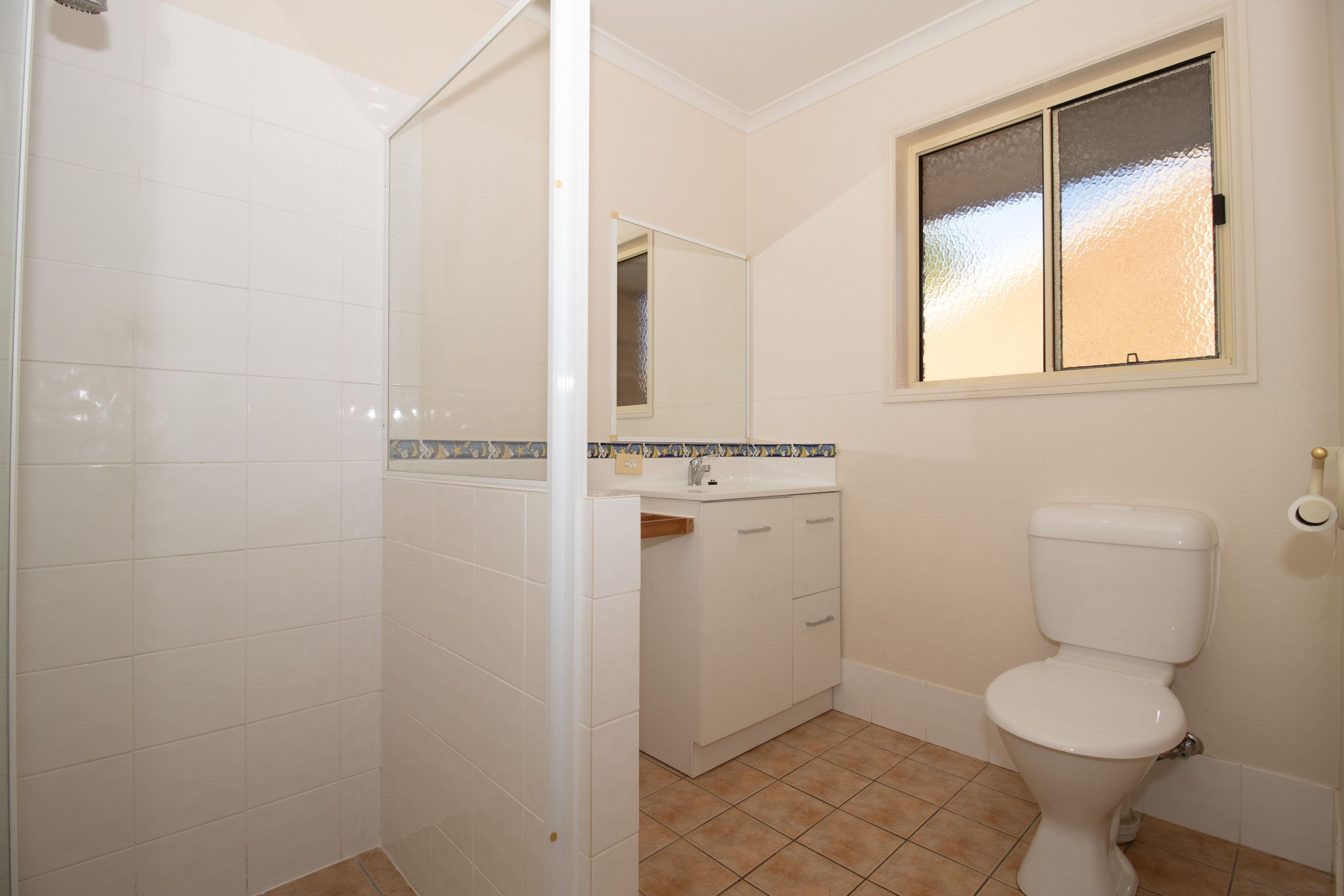 23 Lester Crescent, Torquay QLD 4655, Torquay - Thumbnail 3