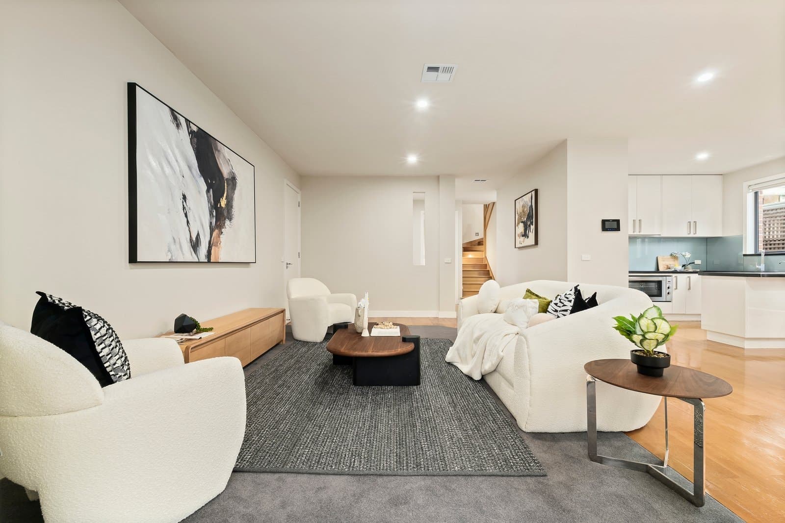 2/9 Walerna Road, Glen Iris - Thumbnail 2