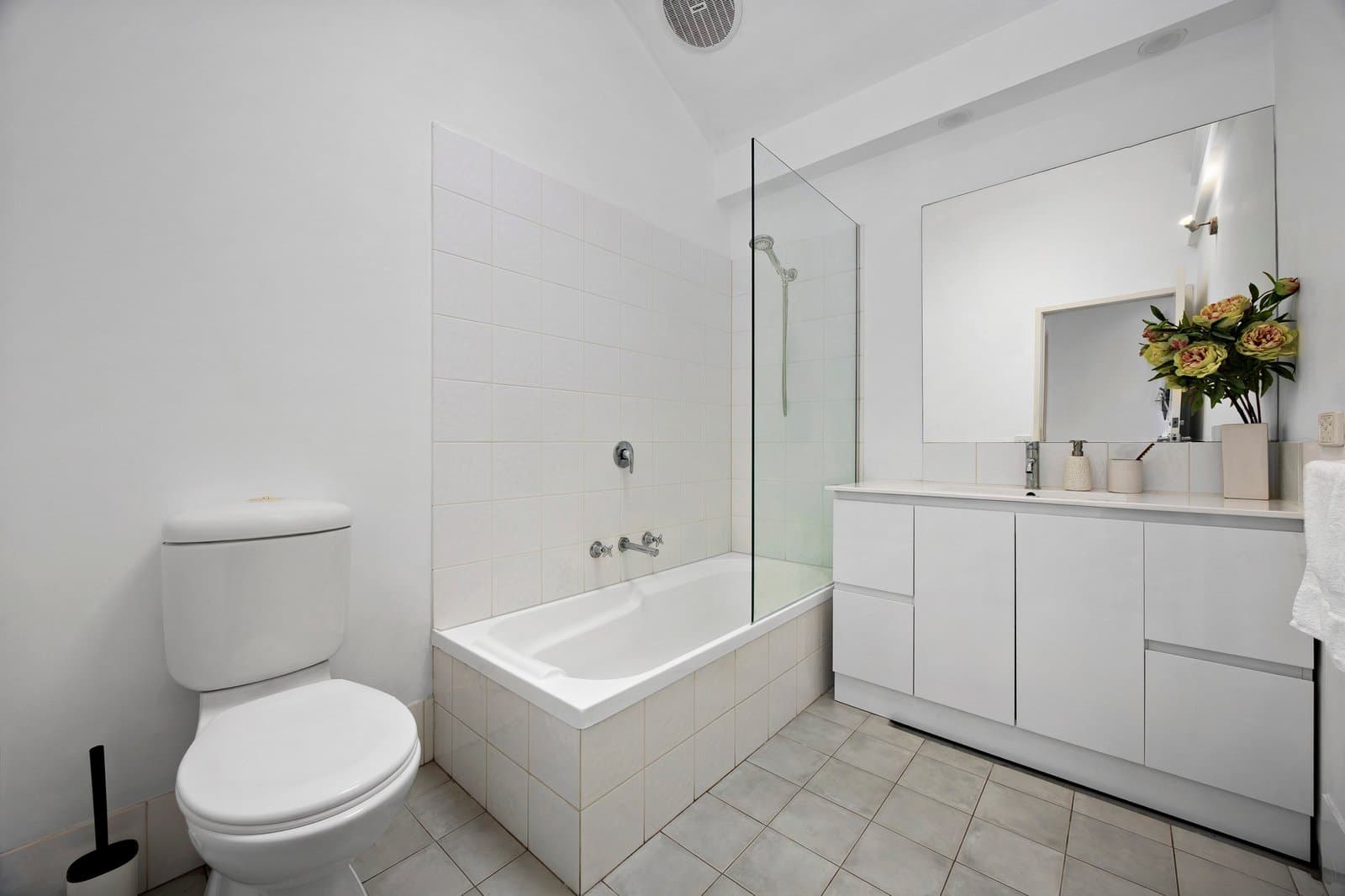 Residence 3,350 Canterbury Road, St Kilda West - Thumbnail 6