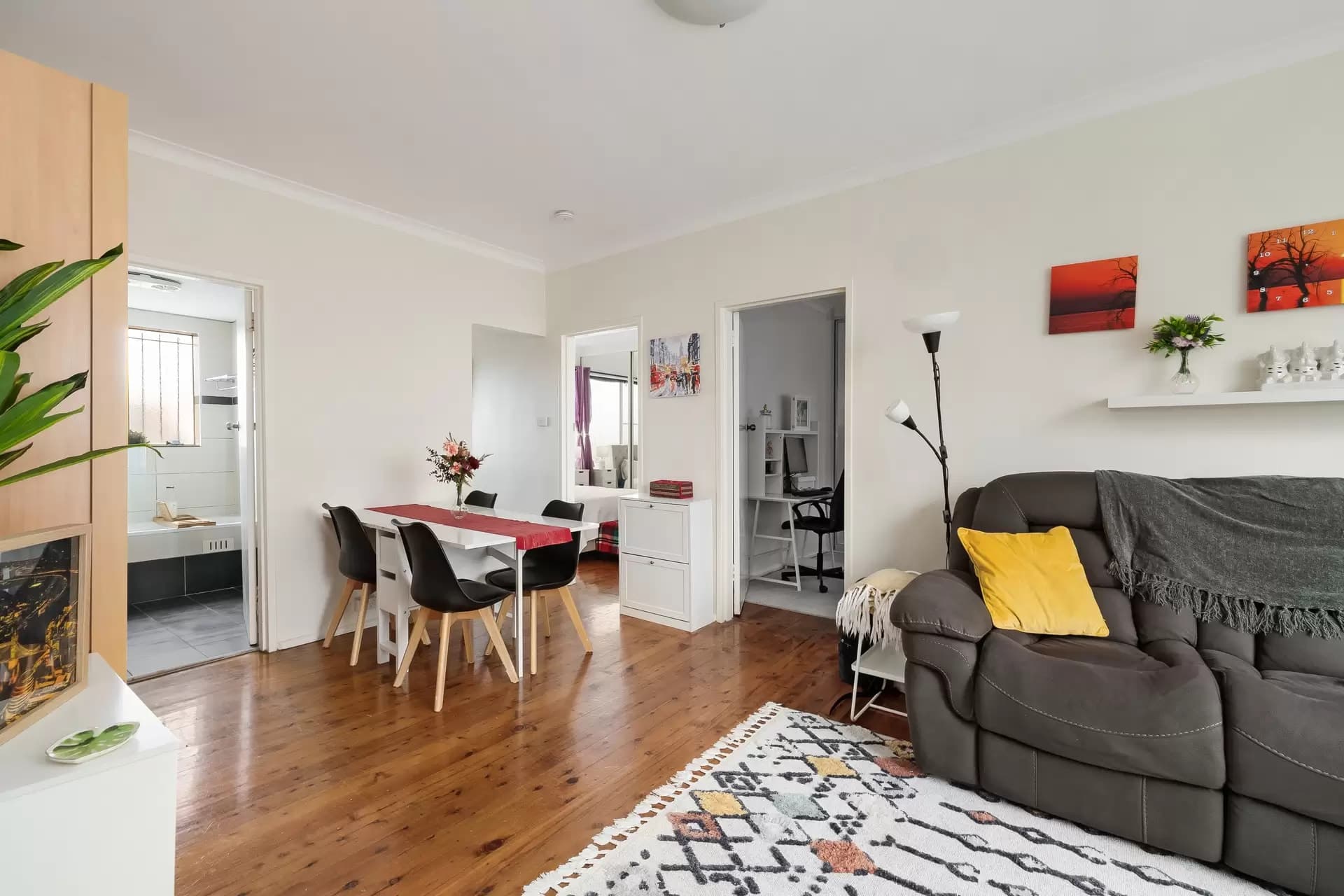 2/4 Howard Street, Canterbury - Thumbnail 5