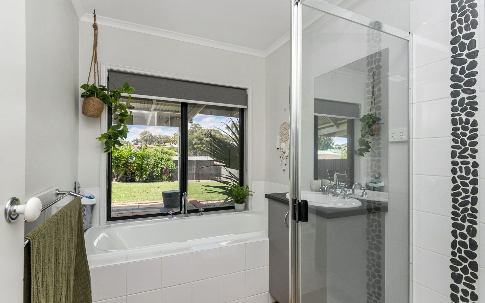 24 Soldatos Drive, Golden Square VIC 3555, Golden Square - Thumbnail 5