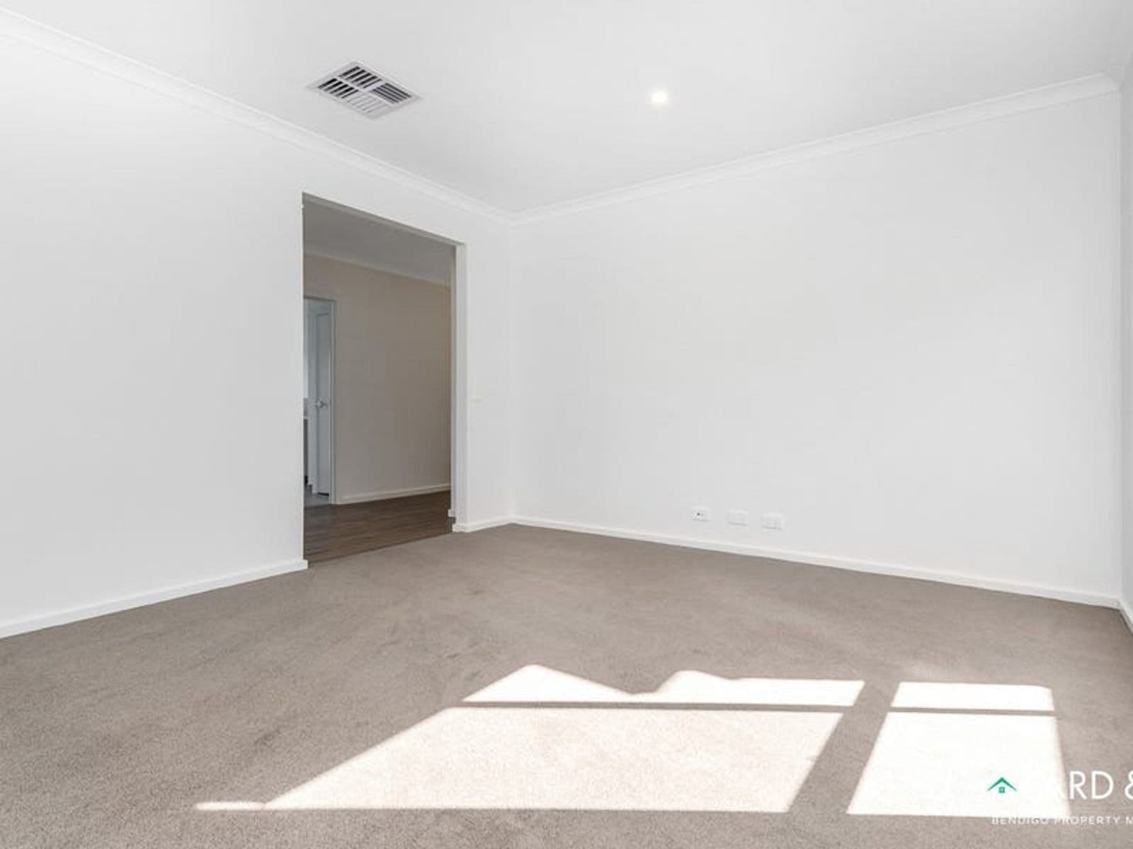 12 Hesse Avenue, Flora Hill VIC 3550, Flora Hill - Thumbnail 4