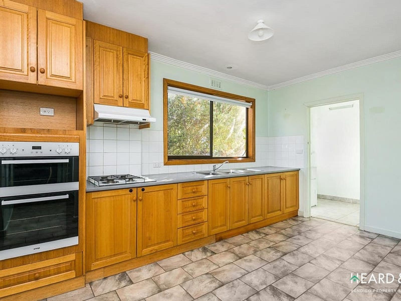 48 Caledonia Street, North Bendigo VIC 3550, North Bendigo - Thumbnail 2