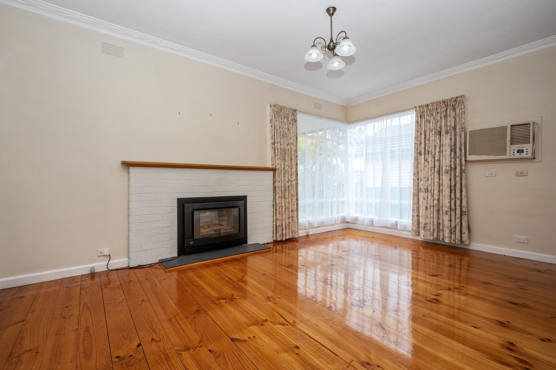 3 Semmens Street, Long Gully VIC 3550, Long Gully - Thumbnail 2