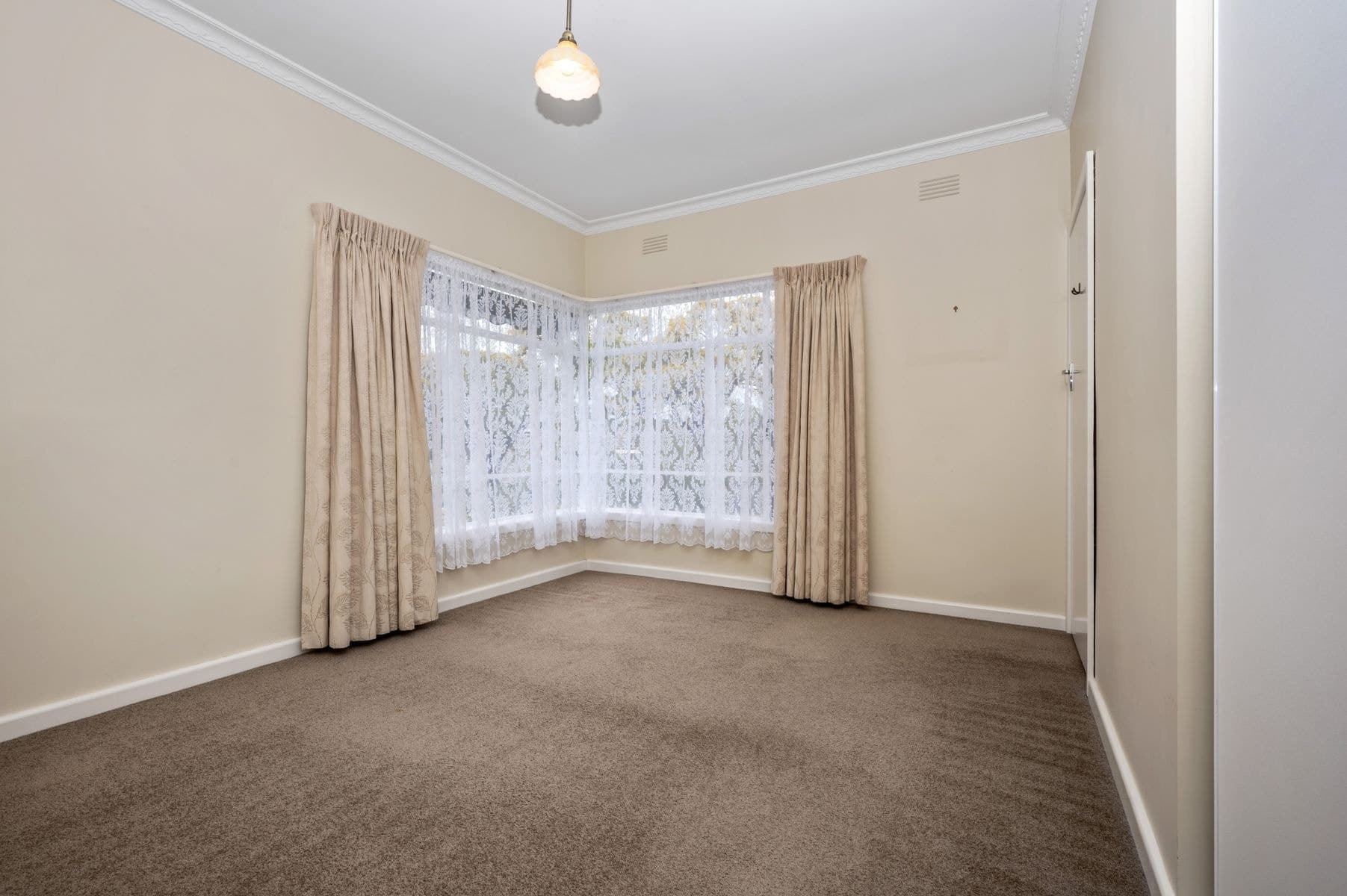 3 Semmens Street, Long Gully VIC 3550, Long Gully - Thumbnail 4