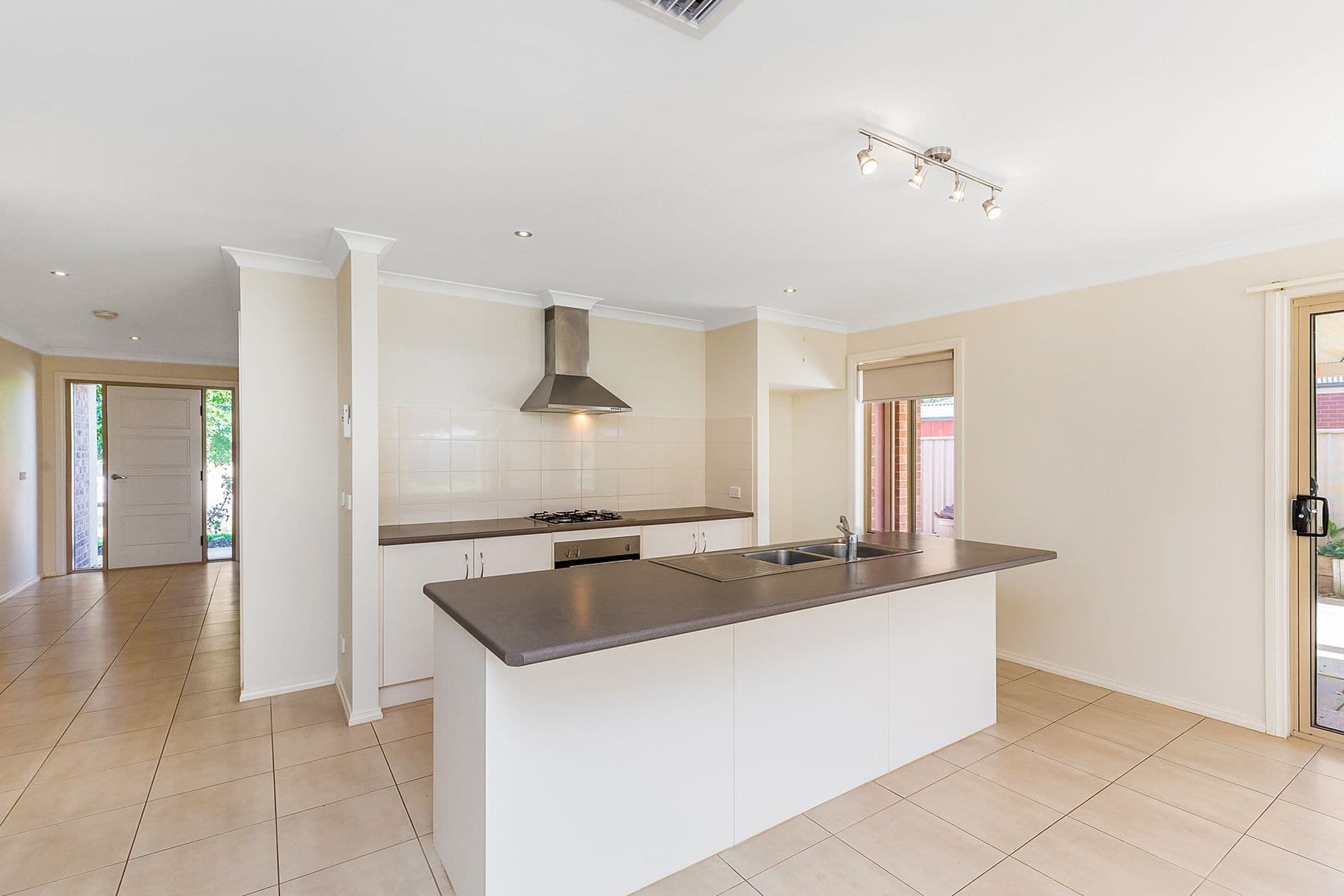 17 Thomas Drive, Marong VIC 3515, Marong - Thumbnail 2