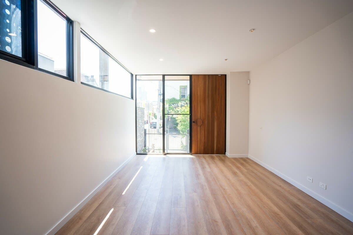 Melbourne, VIC, South Melbourne - Thumbnail 3