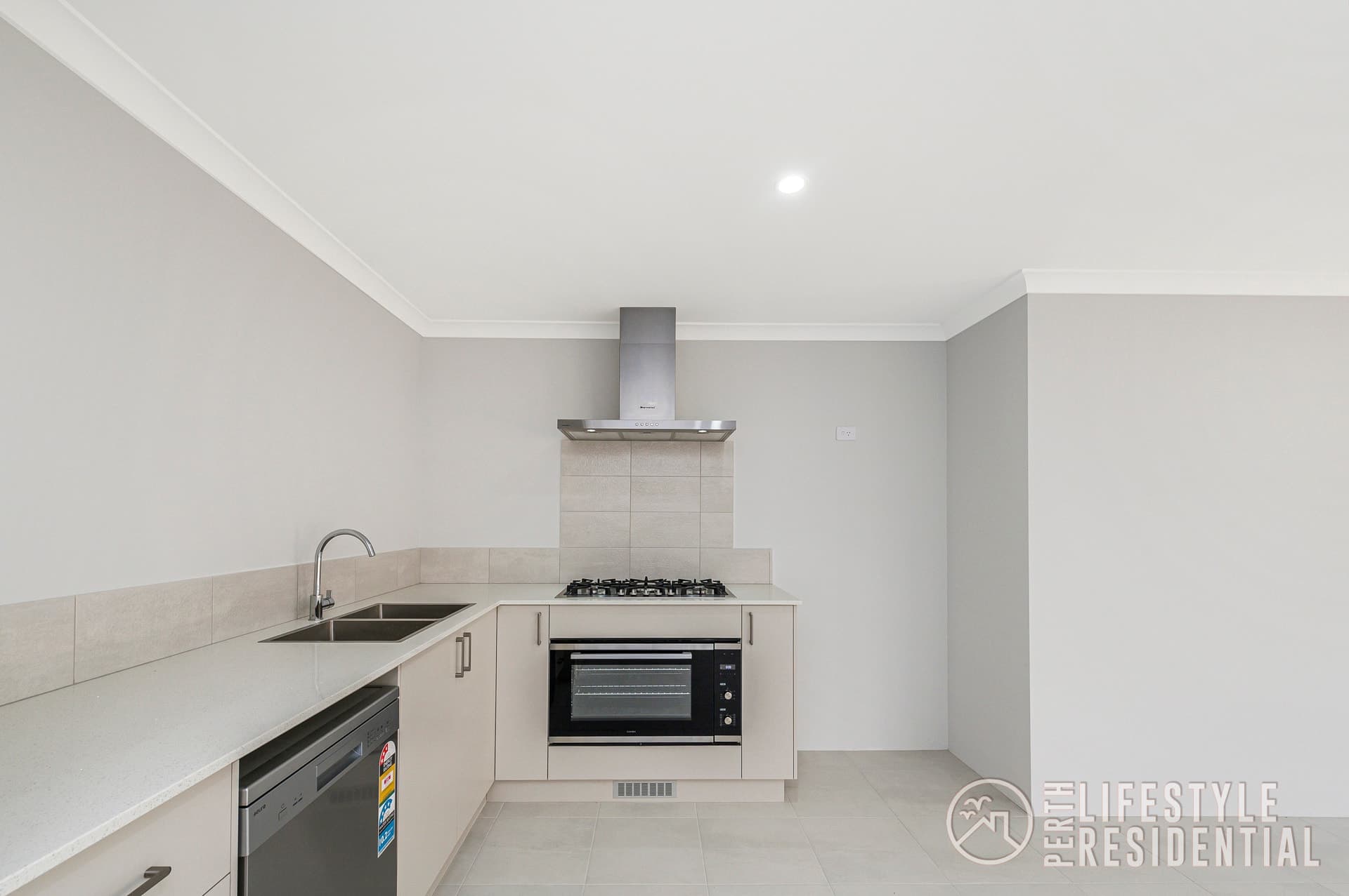 42 Lunarossa Drive, TWO ROCKS, WA, 6037, Two Rocks - Thumbnail 2