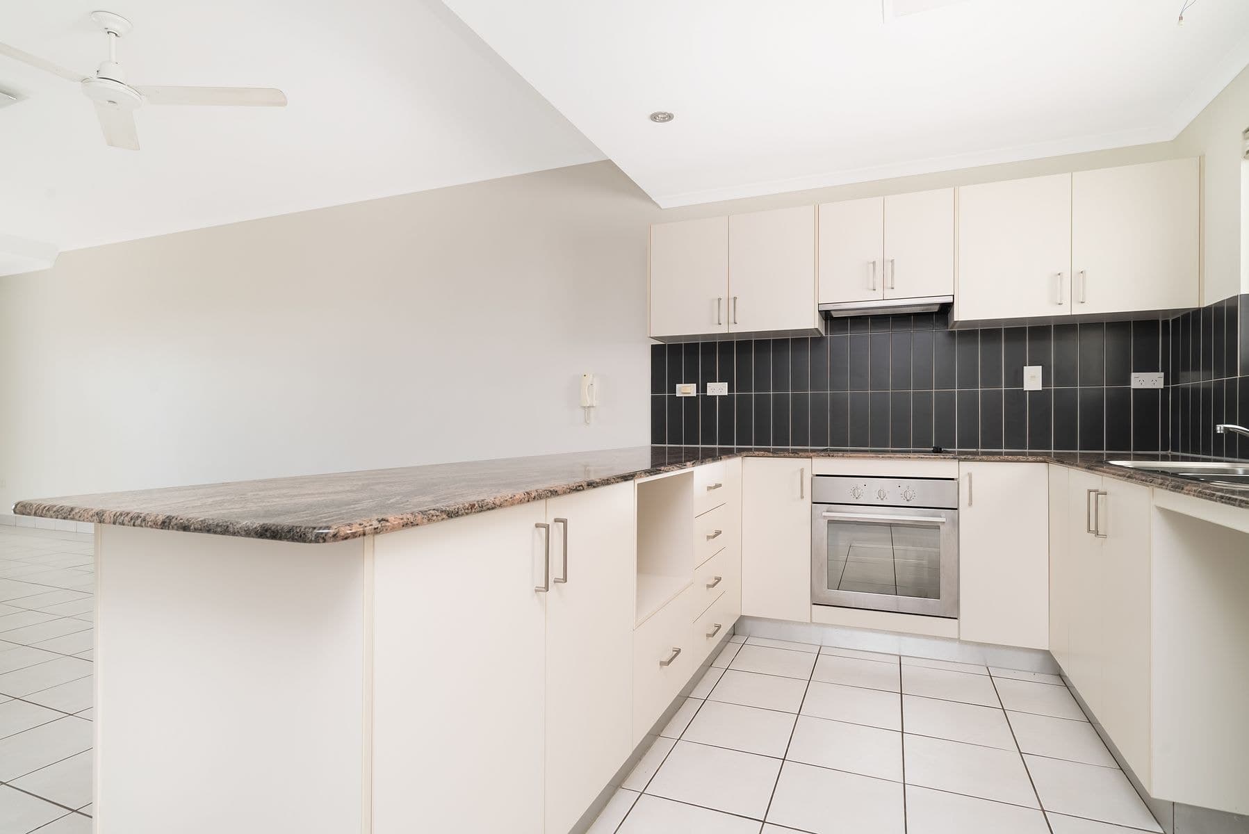 15/8 Dinah Court, Stuart Park NT 0820, Stuart Park - Thumbnail 4