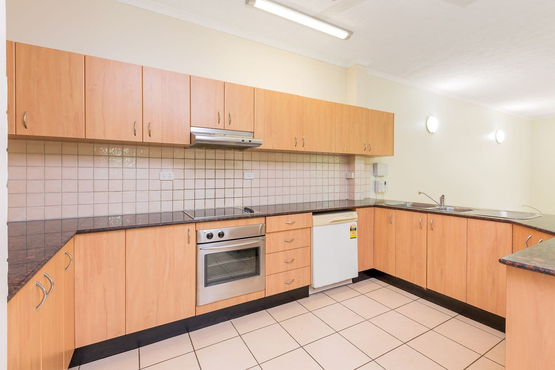 4/15 Dinah Court, Stuart Park NT 0820, Stuart Park - Thumbnail 2