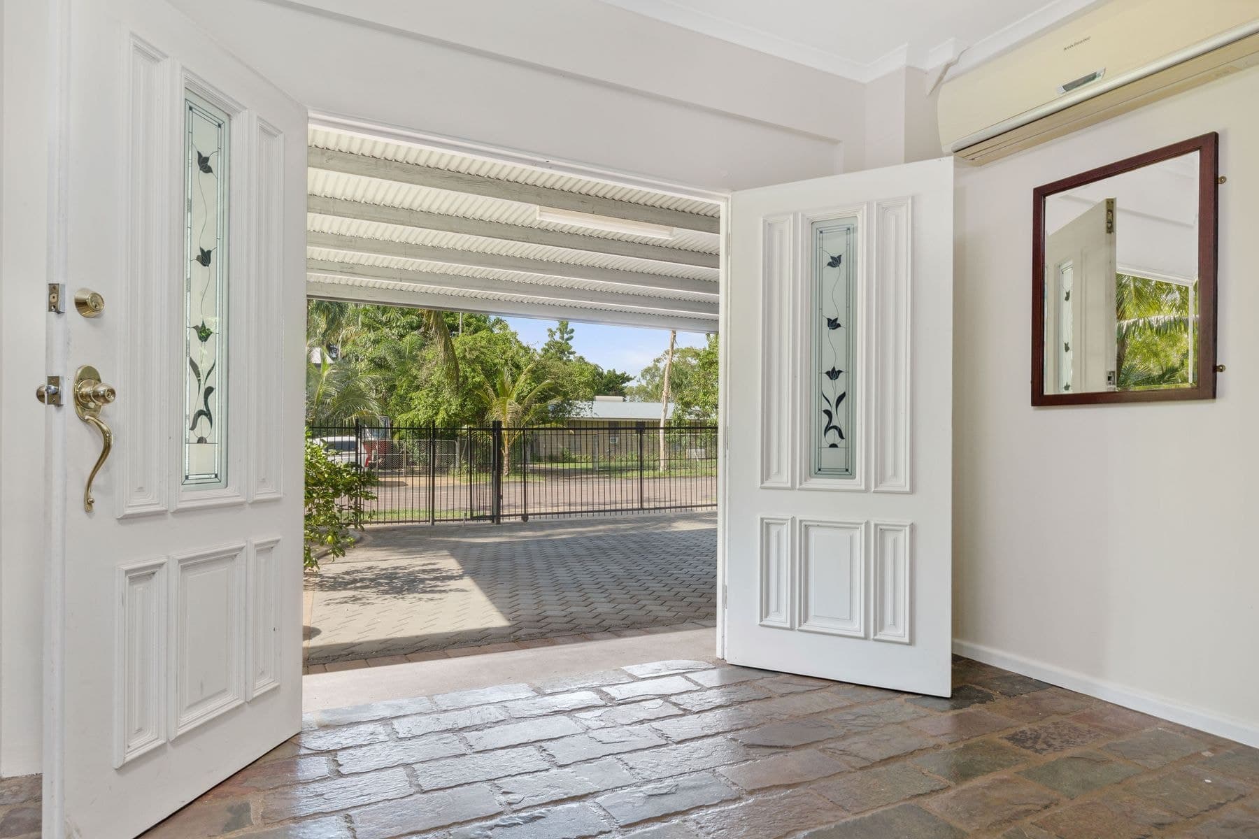 113 Tiwi Gardens, Tiwi NT 0810, Tiwi - Thumbnail 2