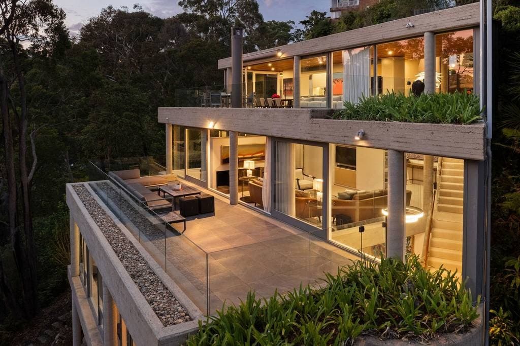 41 The Scarp, Castlecrag - Thumbnail 2