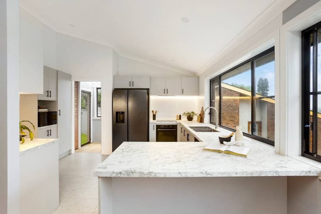 10 The Avenue, Coniston - Thumbnail 3