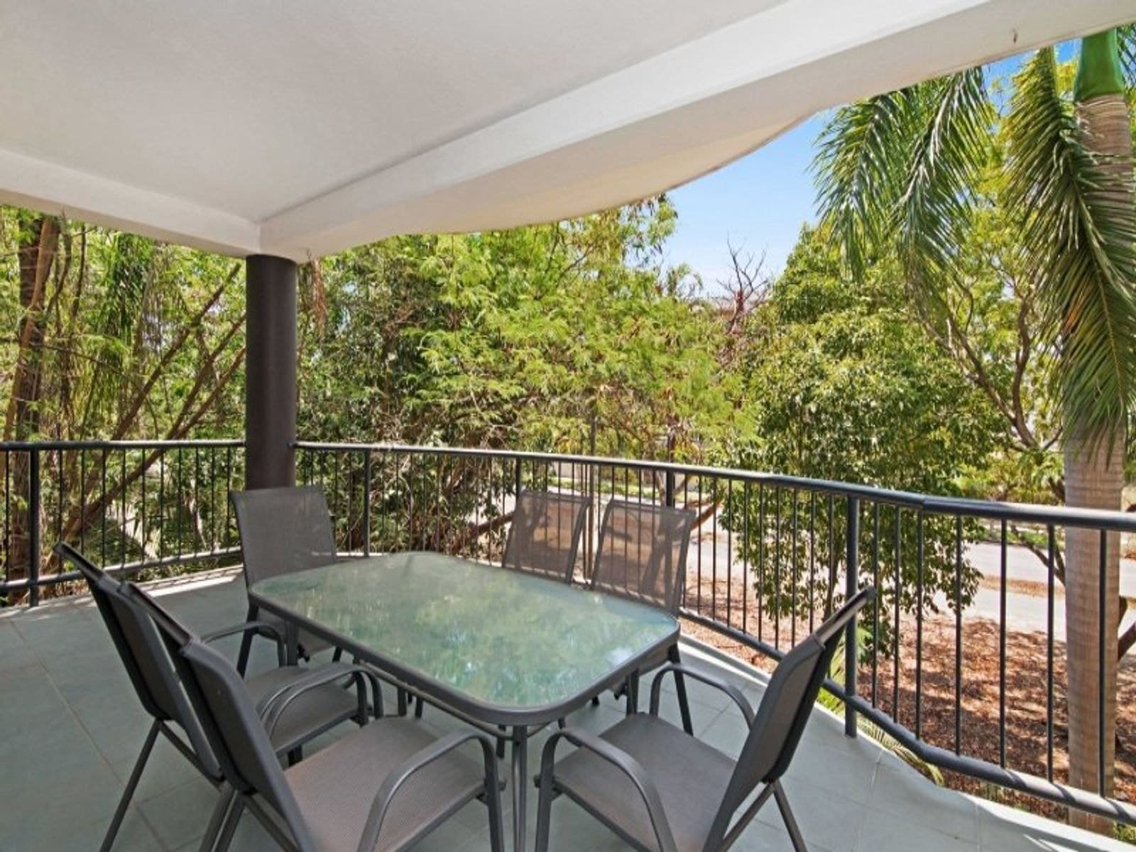 2/135 Smith Street, Larrakeyah NT 0820, Larrakeyah - Image 1