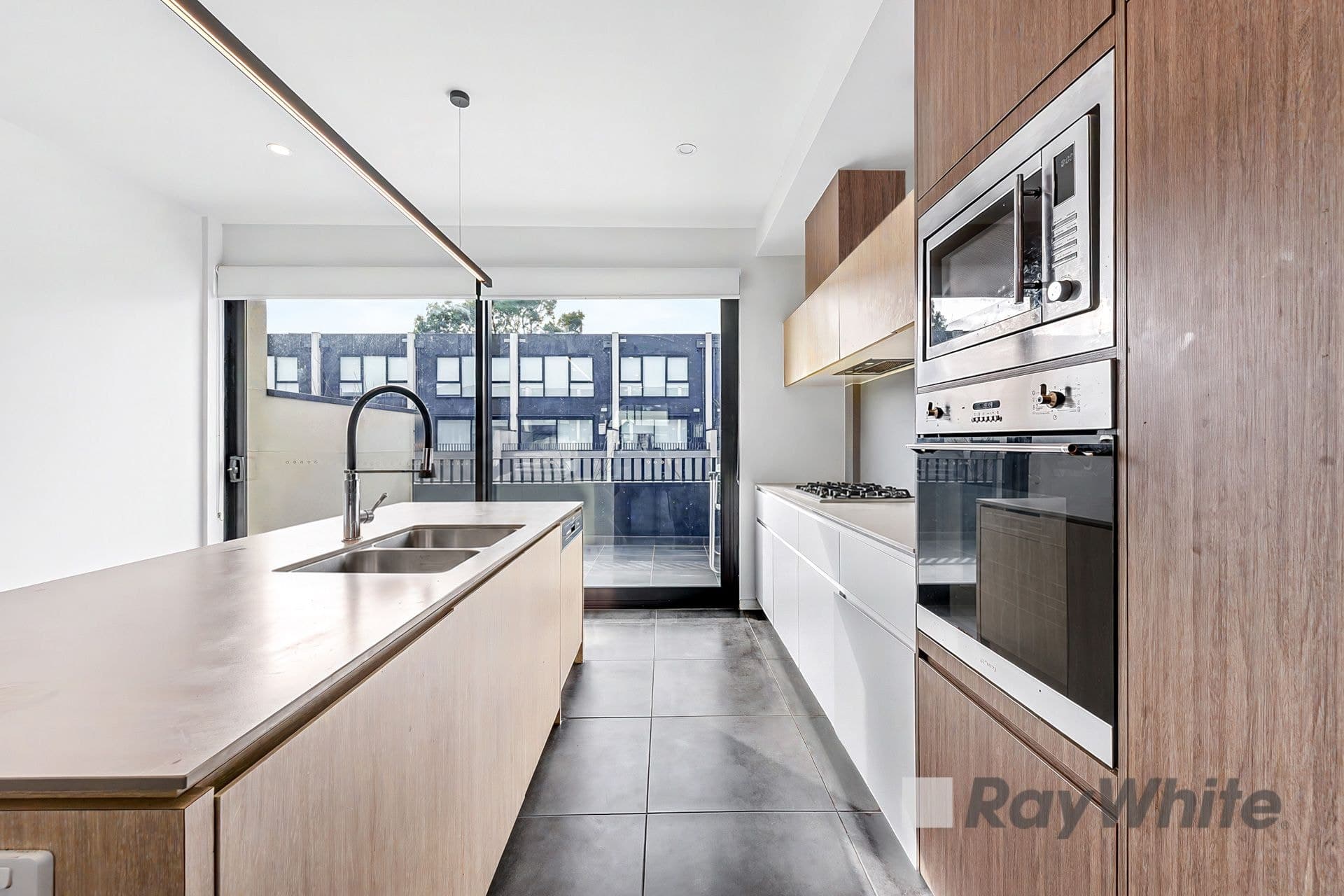 3/7 Hornsby Street, Dandenong VIC 3175, Dandenong - Thumbnail 4