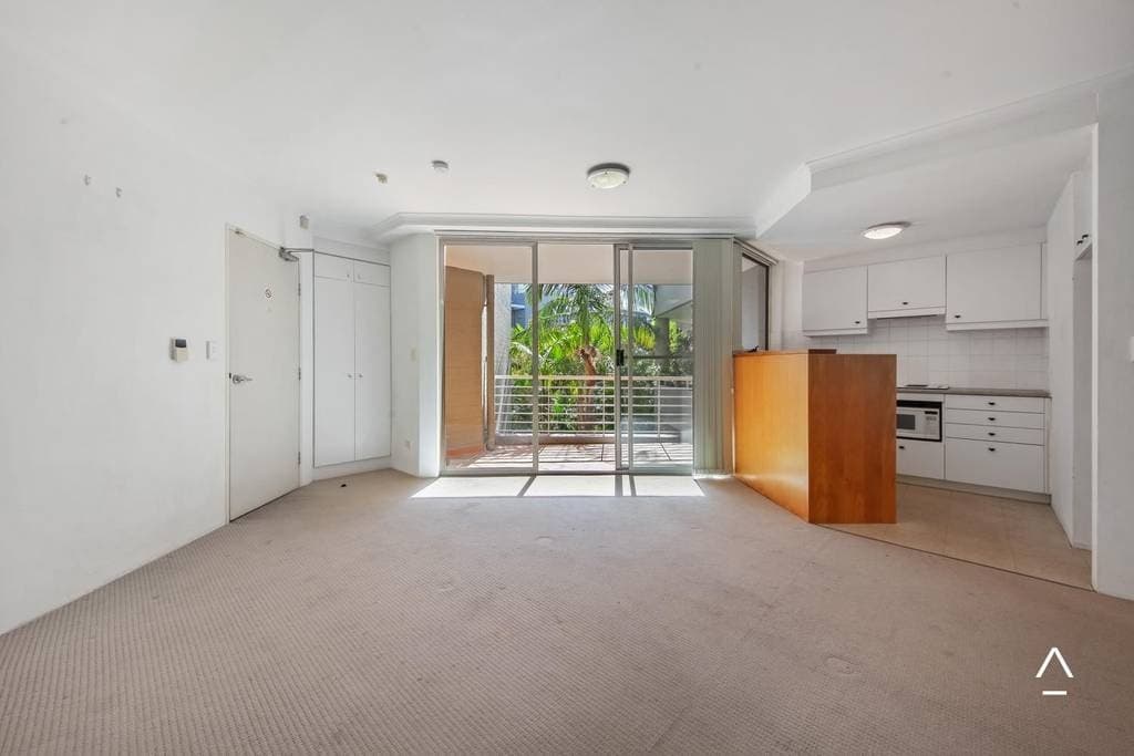 30/100 Cleveland Street, Chippendale - Image 1