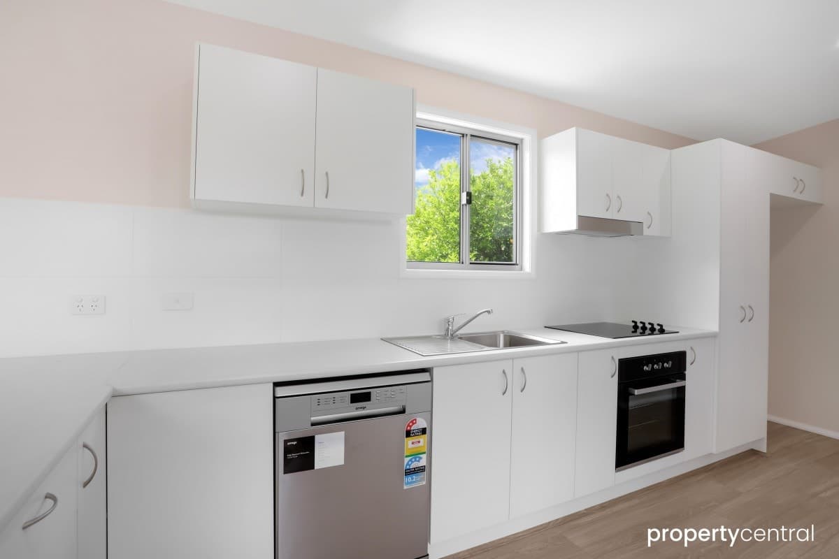 36a Windermere Avenue, Cambridge Park, Cambridge Park - Thumbnail 3